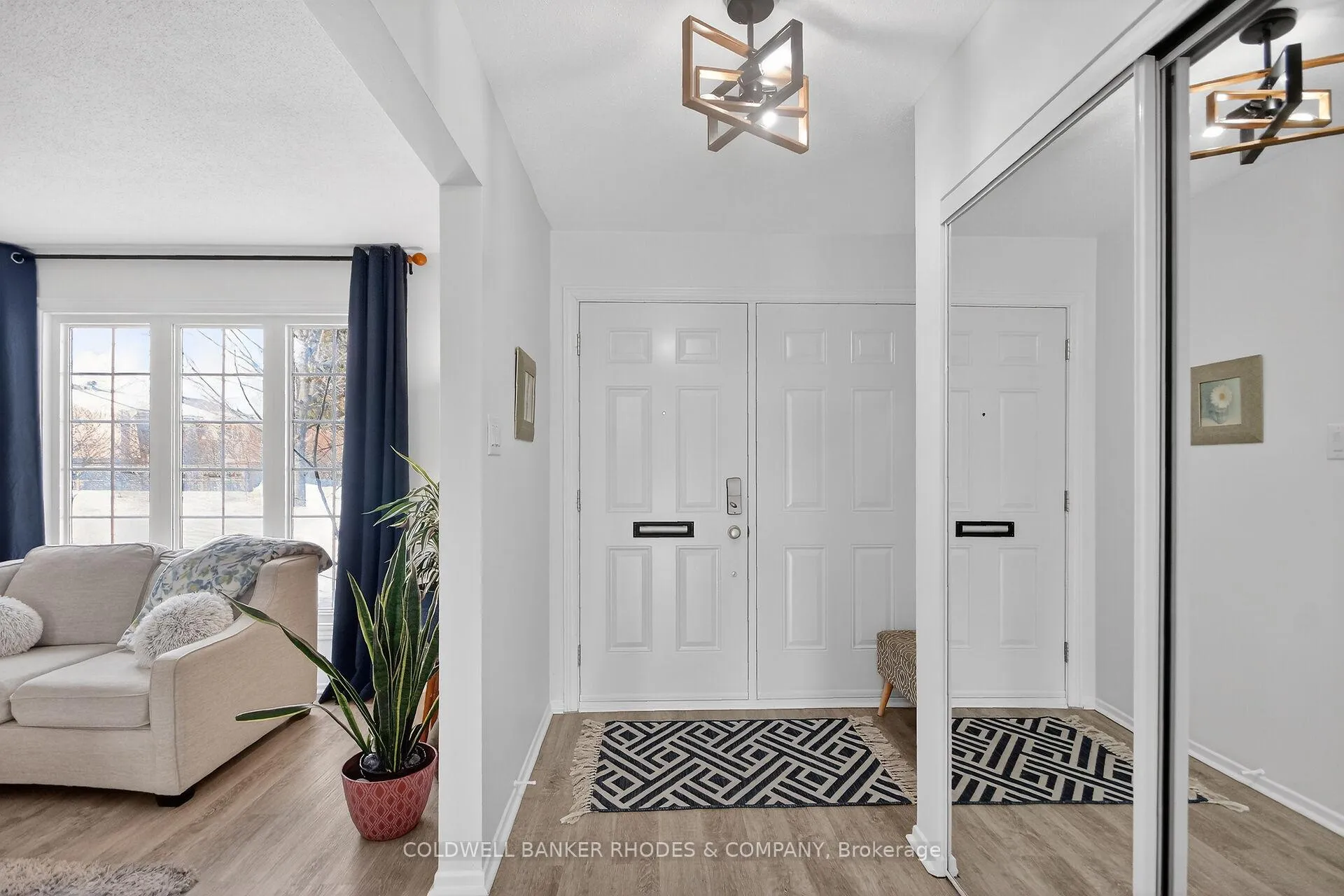 Photo 3 of 521 Orkney Private, Ottawa, Carleton Square — HOMEH
