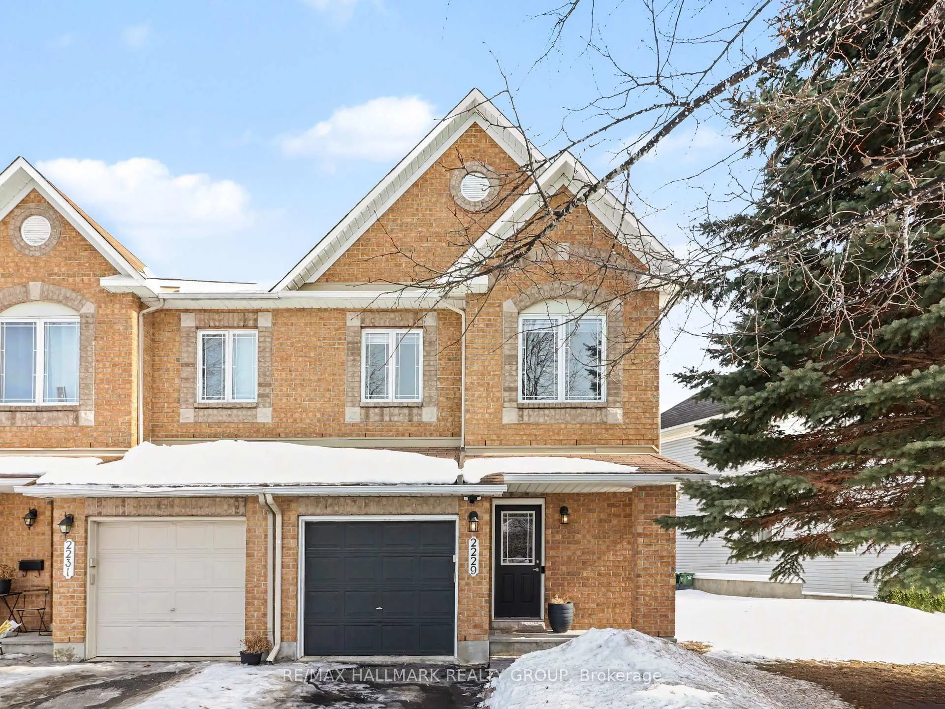 Photo 1 of 2229 Brockstone Crescent, Ottawa, Avalon East — HOMEH