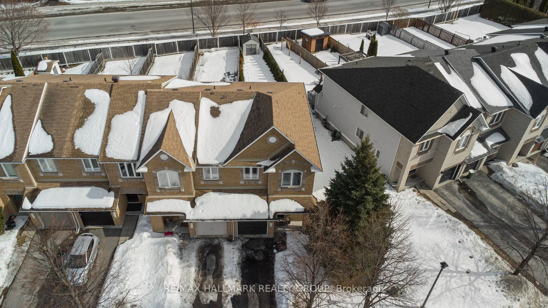 Photo 2 of 2229 Brockstone Crescent, Ottawa, Avalon East — HOMEH