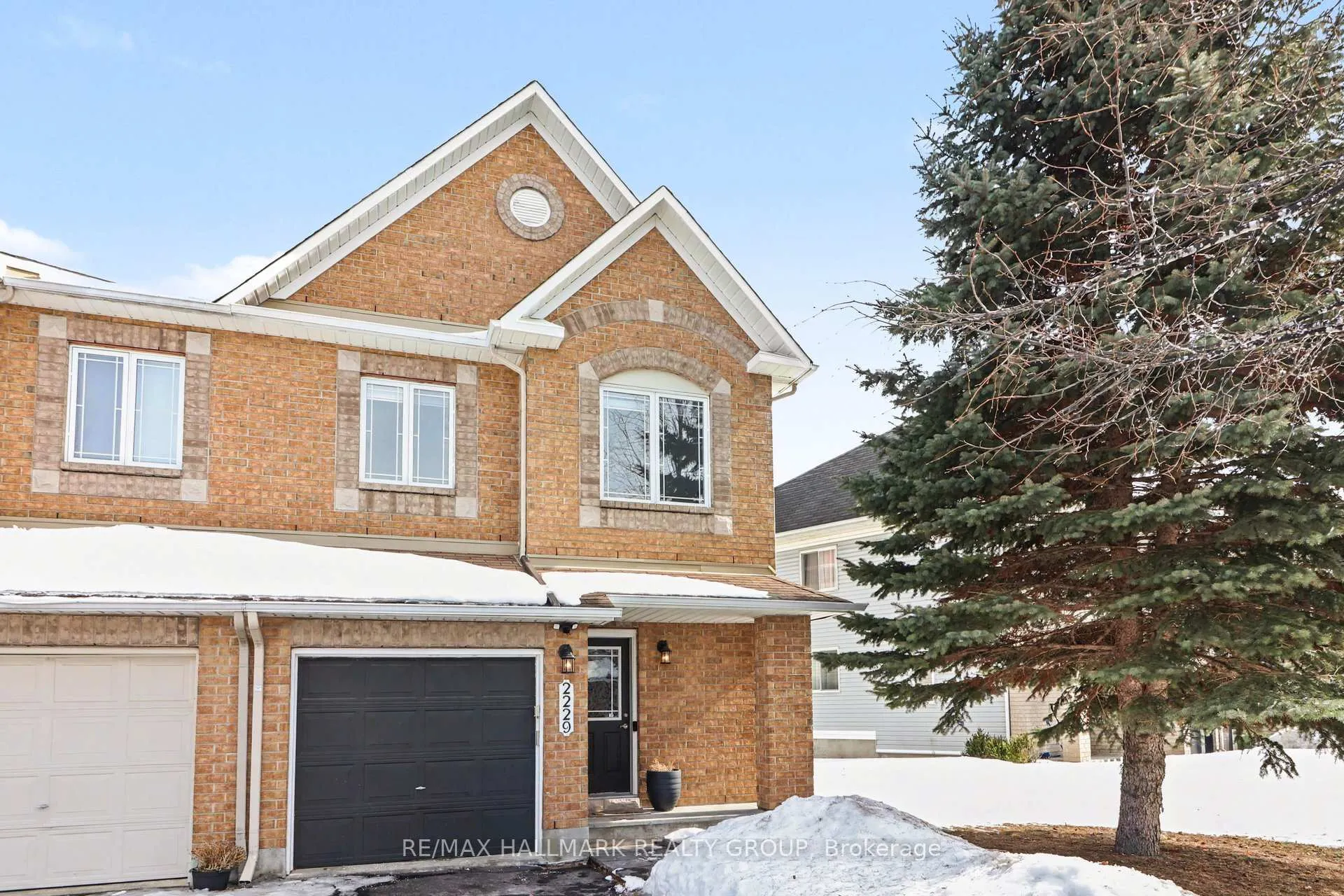 Photo 5 of 2229 Brockstone Crescent, Ottawa, Avalon East — HOMEH