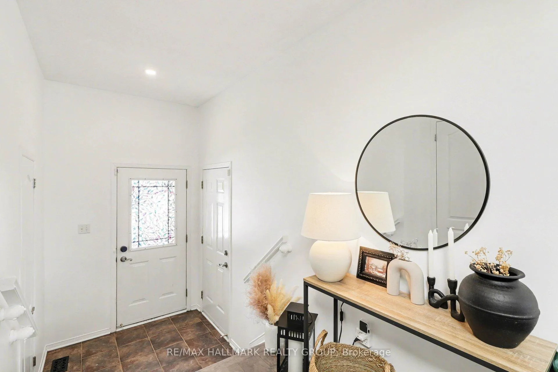 Photo 6 of 2229 Brockstone Crescent, Ottawa, Avalon East — HOMEH