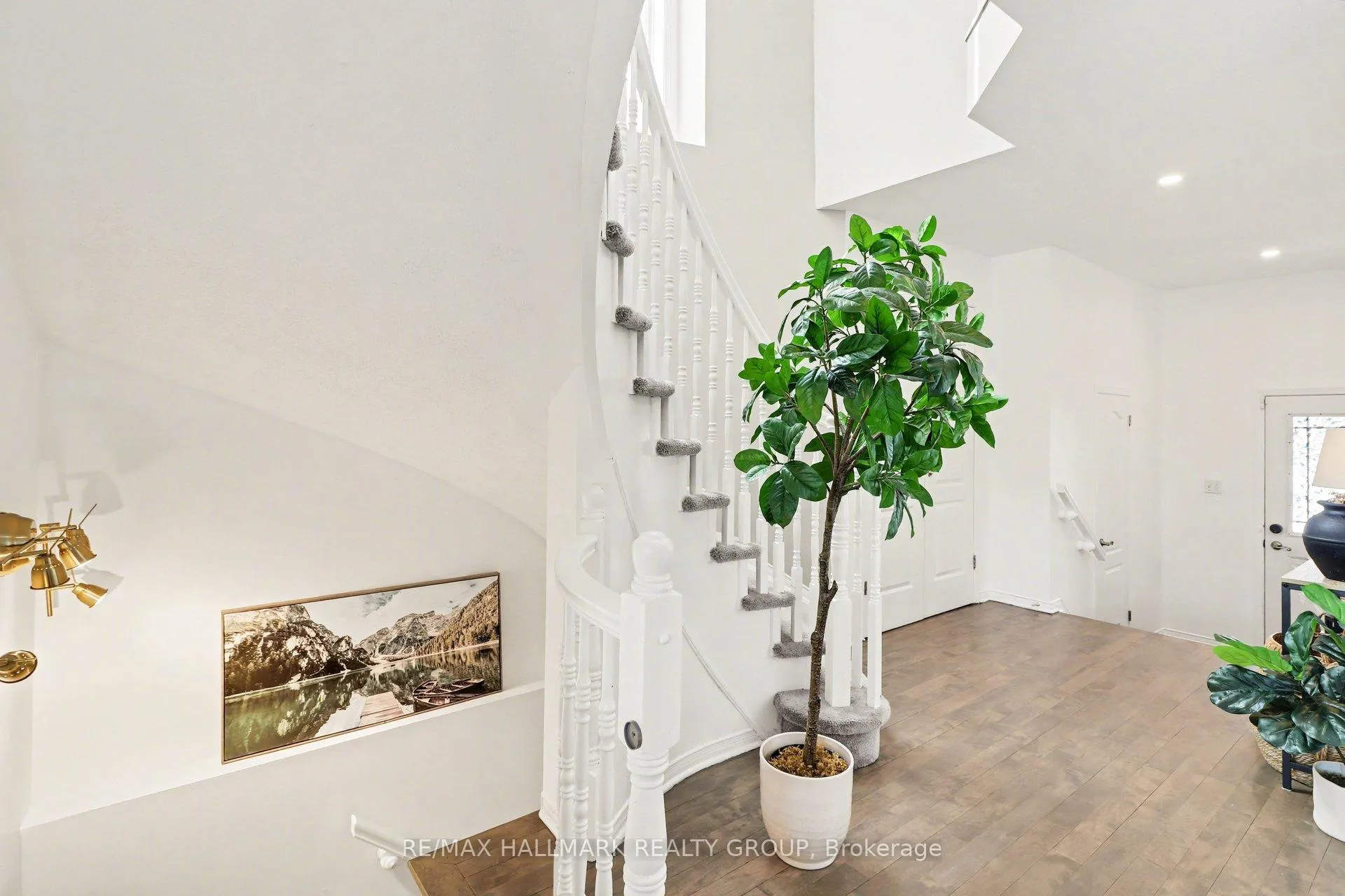 Photo 8 of 2229 Brockstone Crescent, Ottawa, Avalon East — HOMEH