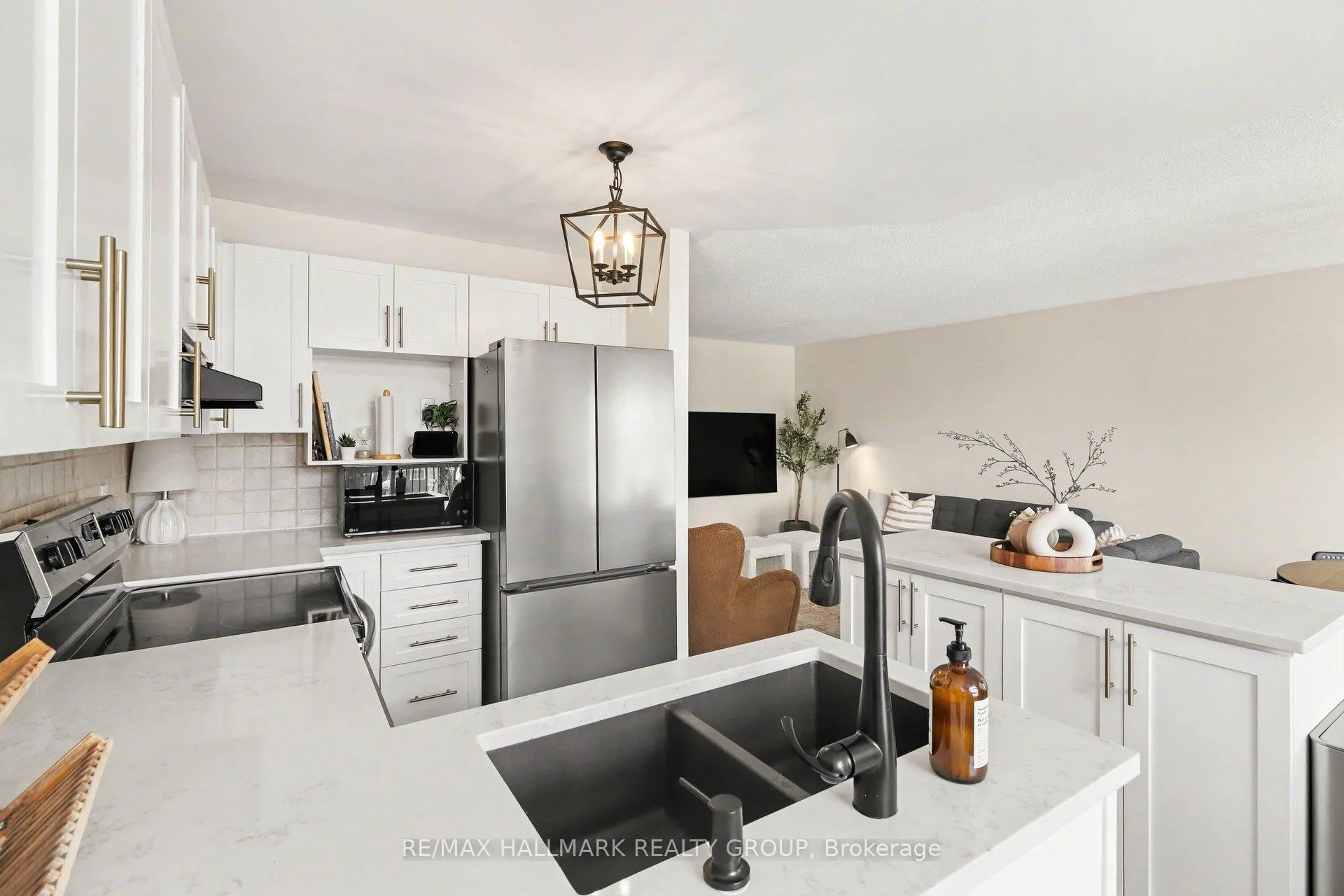 Photo 14 of 2229 Brockstone Crescent, Ottawa, Avalon East — HOMEH