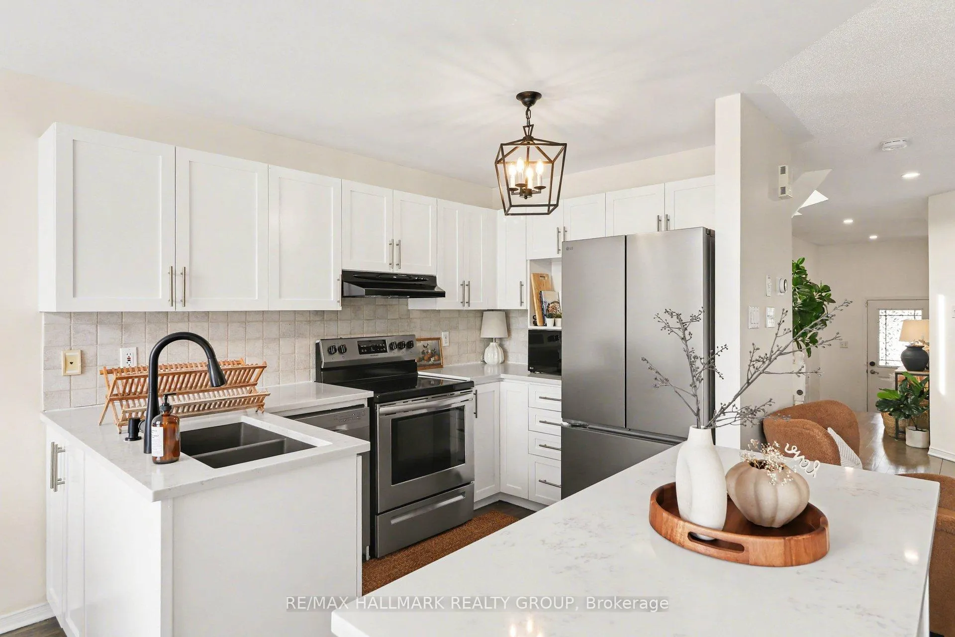 Photo 18 of 2229 Brockstone Crescent, Ottawa, Avalon East — HOMEH