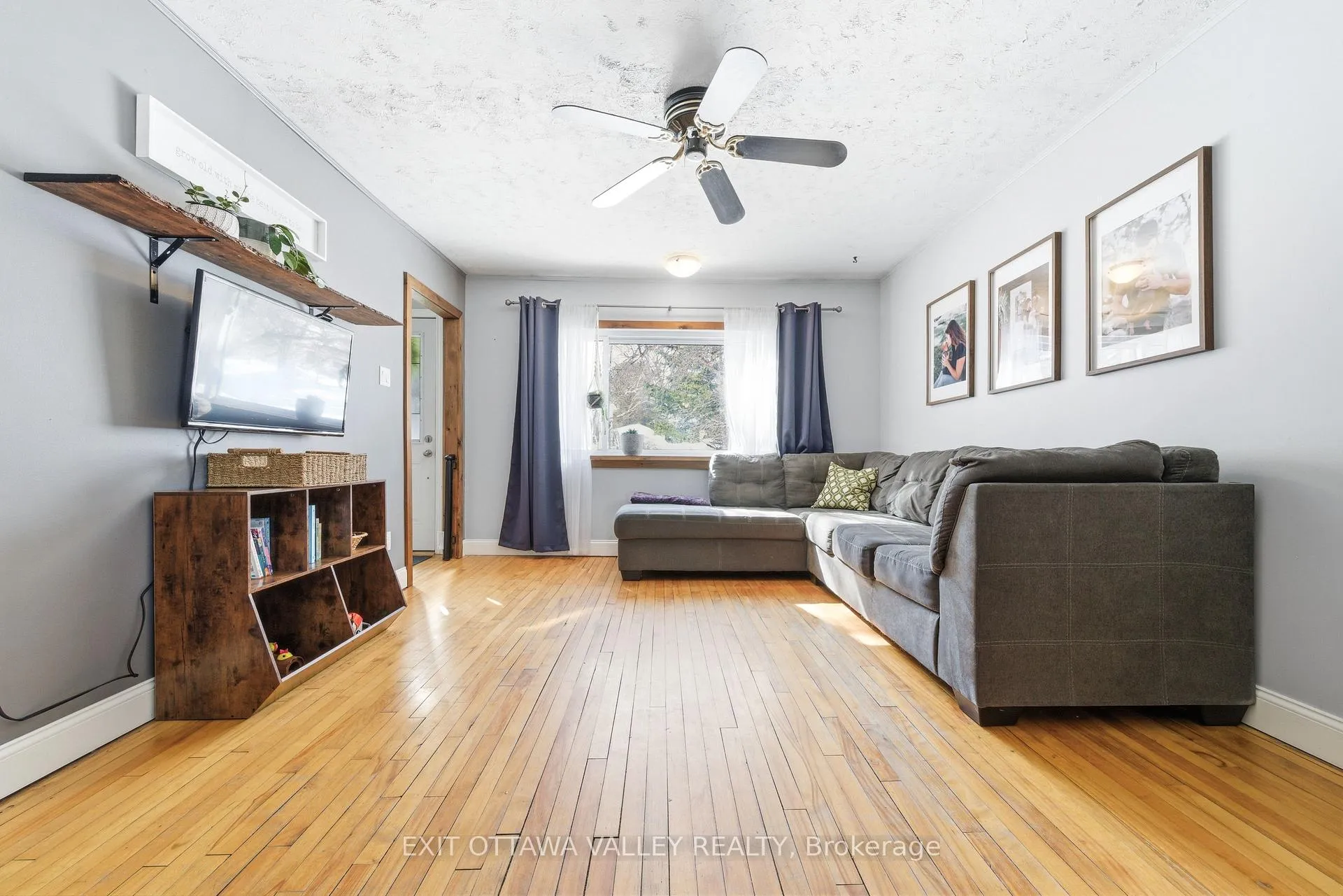 Photo 8 of 13 Spruce Crescent, Deep River — HOMEH