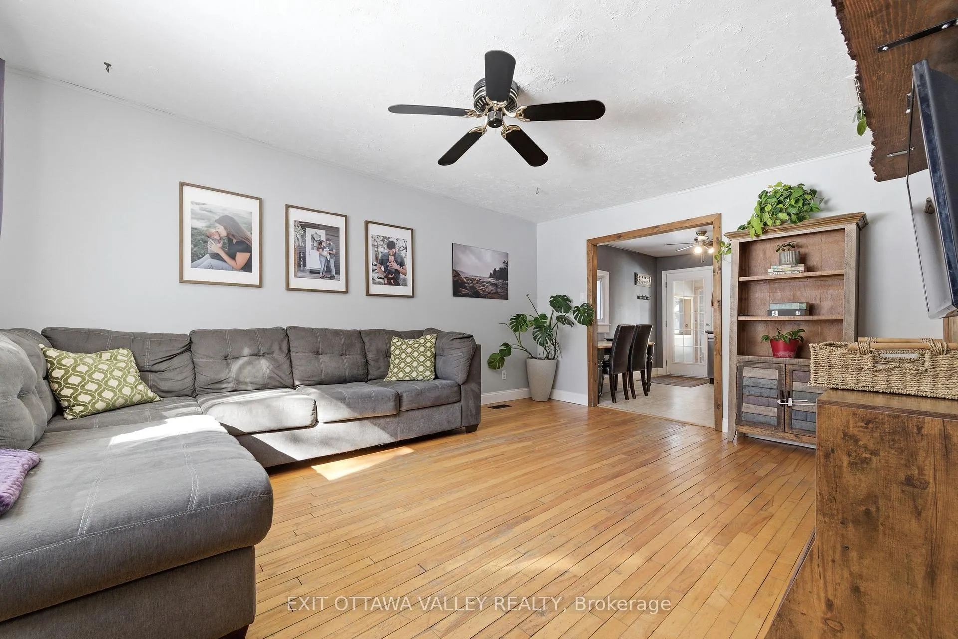 Photo 9 of 13 Spruce Crescent, Deep River — HOMEH