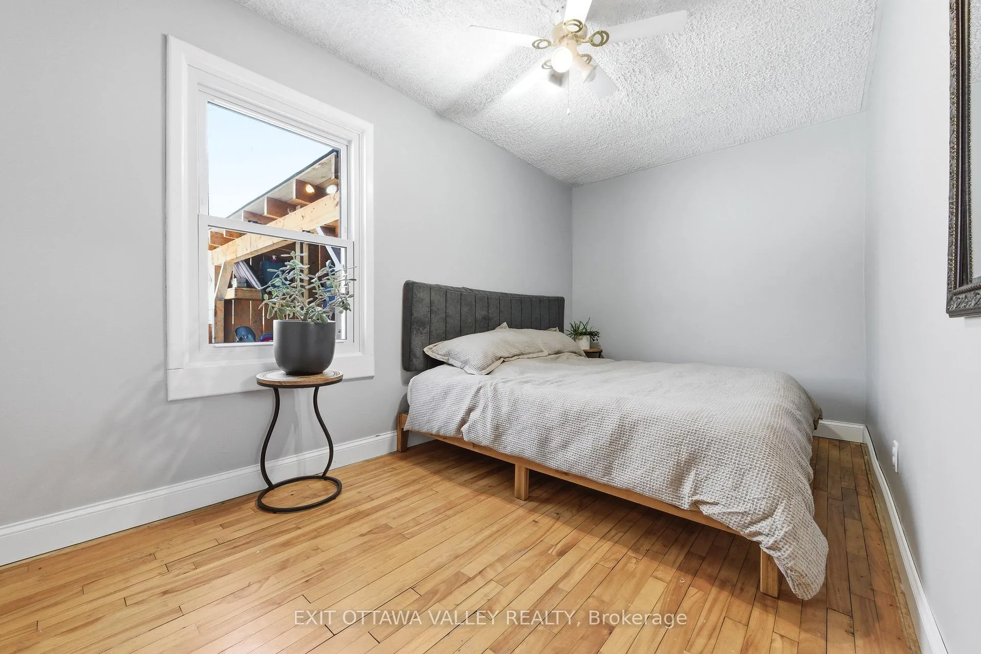 Photo 20 of 13 Spruce Crescent, Deep River — HOMEH
