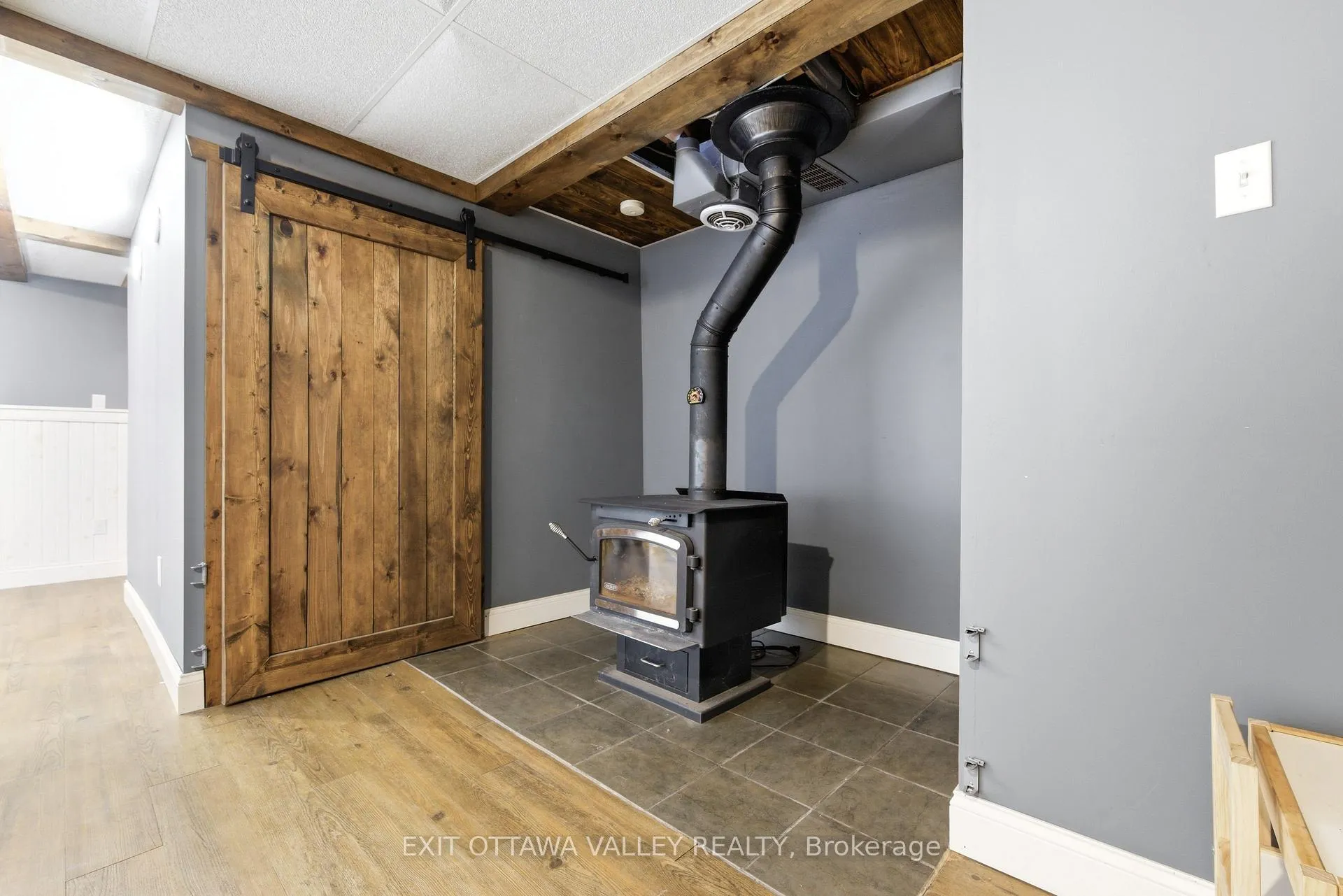 Photo 34 of 13 Spruce Crescent, Deep River — HOMEH
