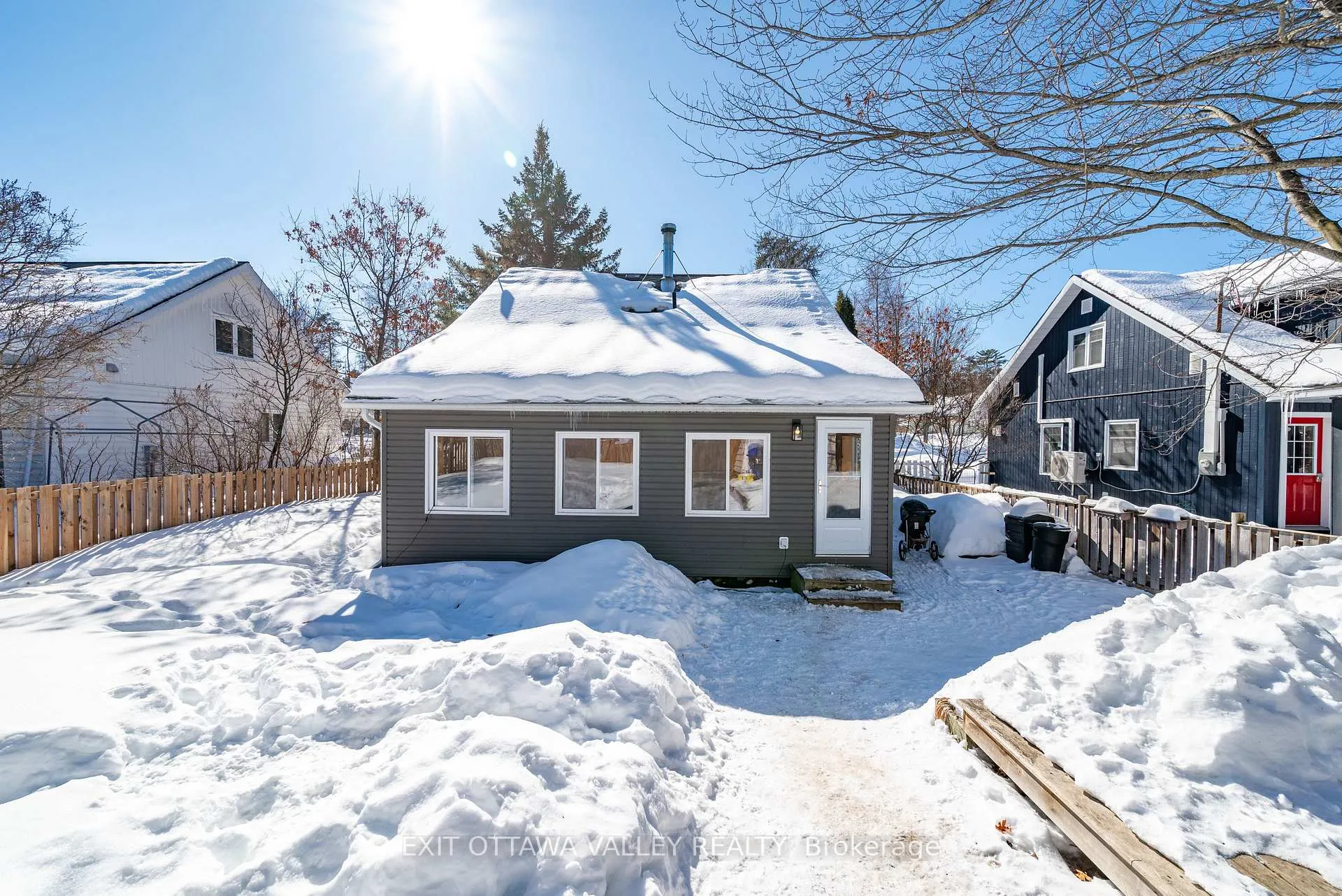 Photo 39 of 13 Spruce Crescent, Deep River — HOMEH