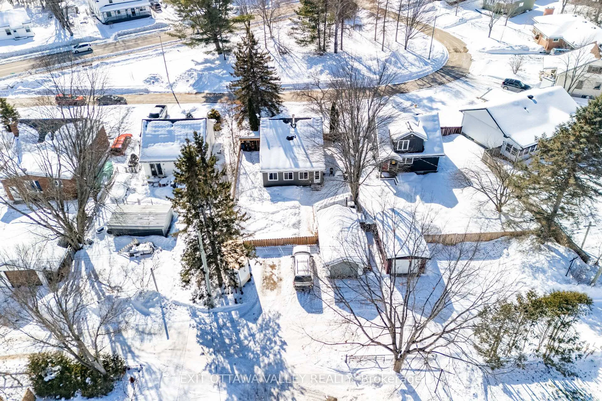 Photo 42 of 13 Spruce Crescent, Deep River — HOMEH