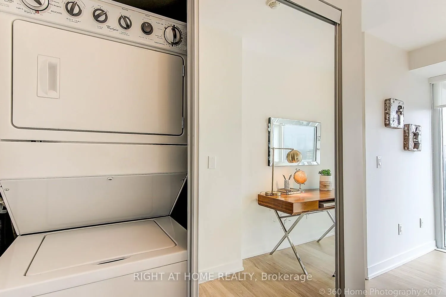 Photo 3 of Unit 1613, 105 George Street, Toronto, Moss Park — HOMEH