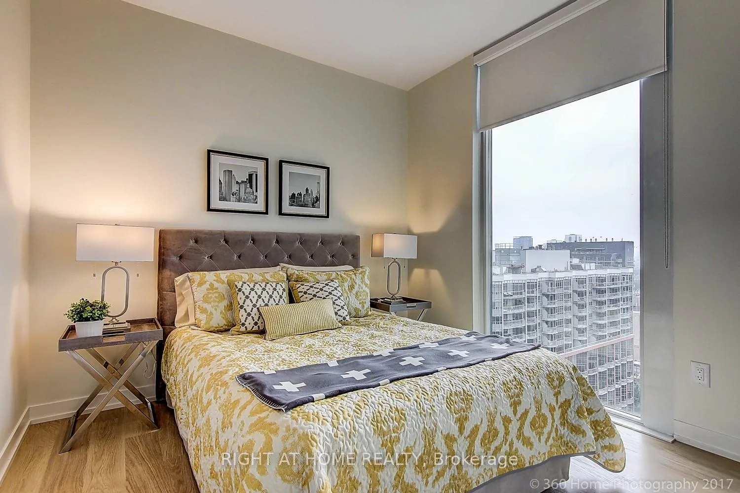 Photo 6 of Unit 1613, 105 George Street, Toronto, Moss Park — HOMEH