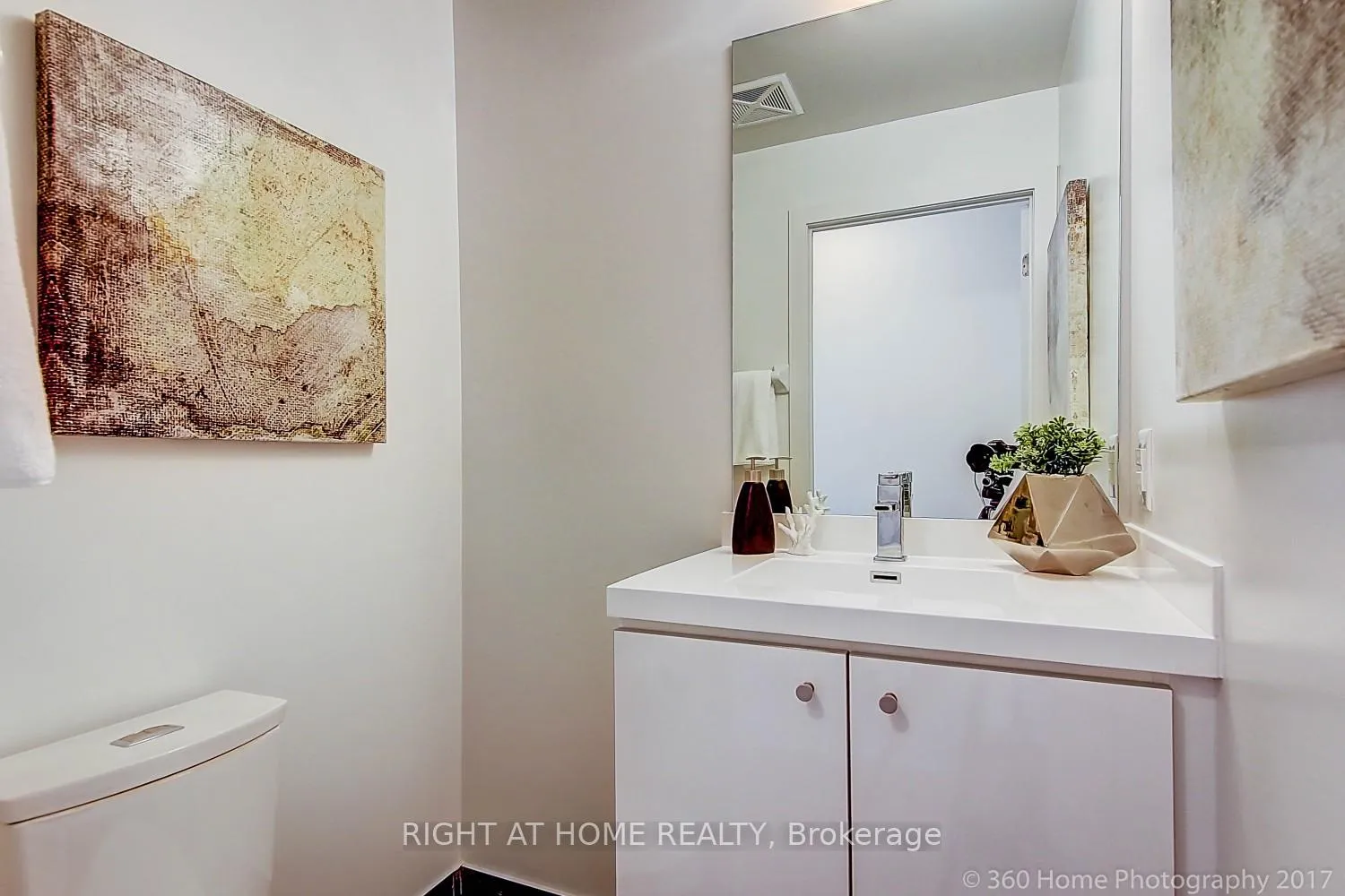 Photo 10 of Unit 1613, 105 George Street, Toronto, Moss Park — HOMEH