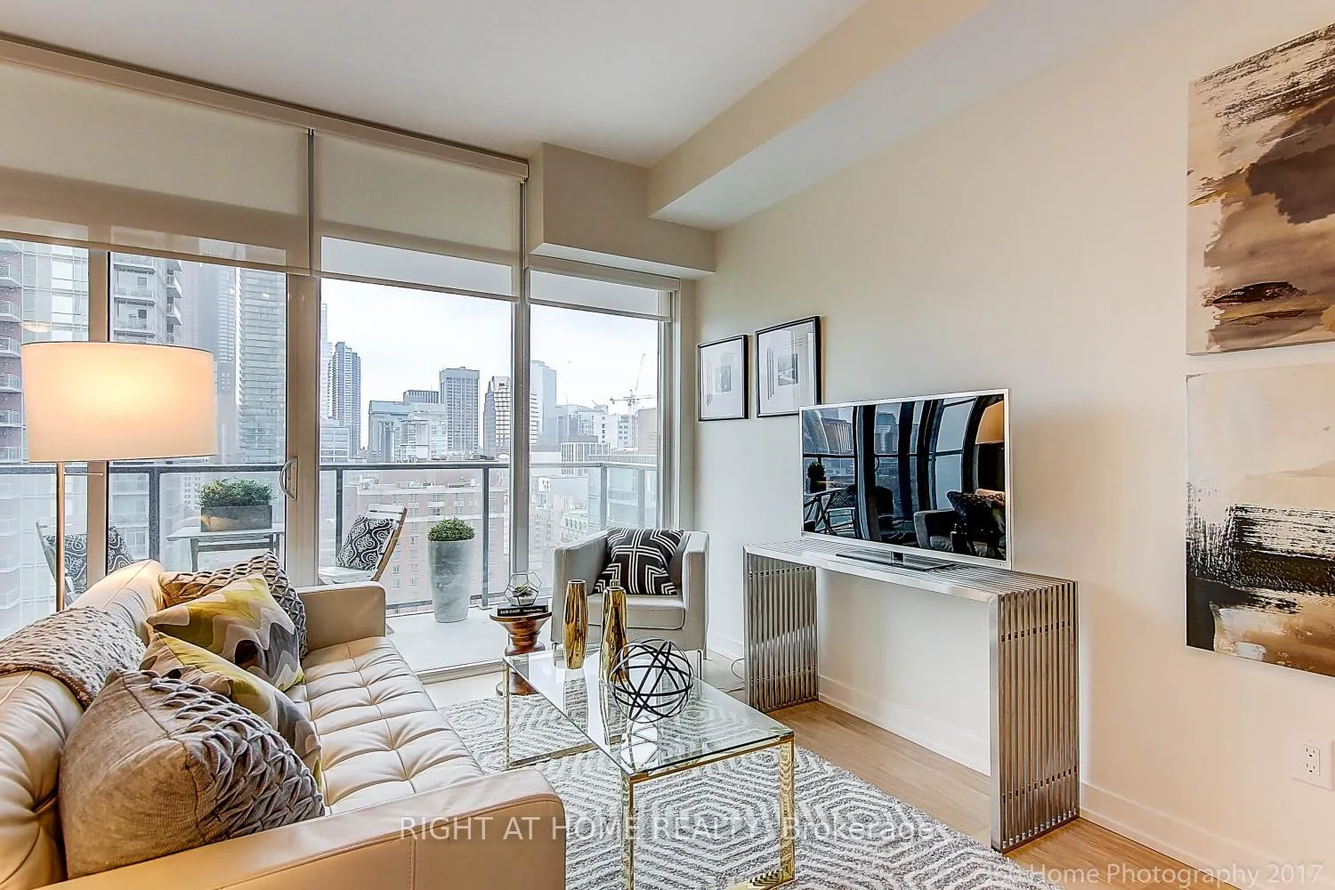 Photo 15 of Unit 1613, 105 George Street, Toronto, Moss Park — HOMEH