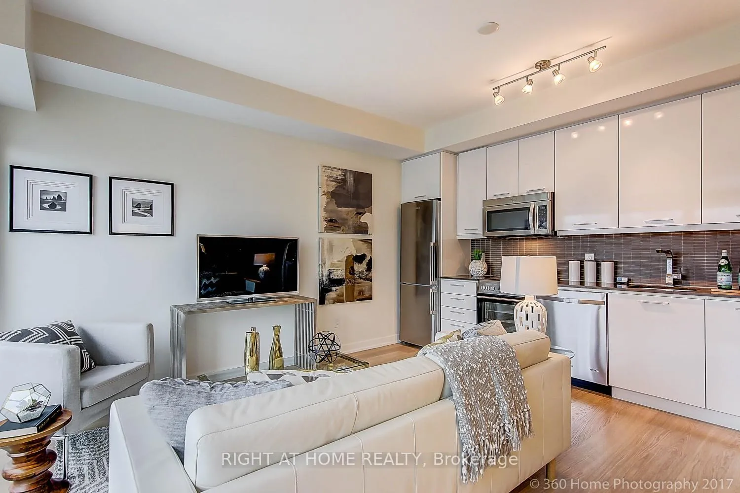 Photo 16 of Unit 1613, 105 George Street, Toronto, Moss Park — HOMEH