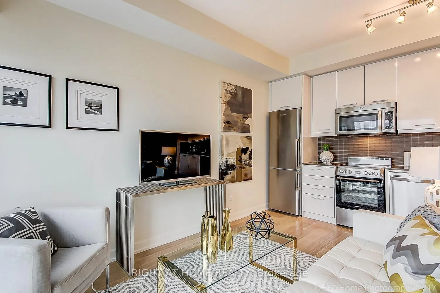 Photo 17 of Unit 1613, 105 George Street, Toronto, Moss Park — HOMEH
