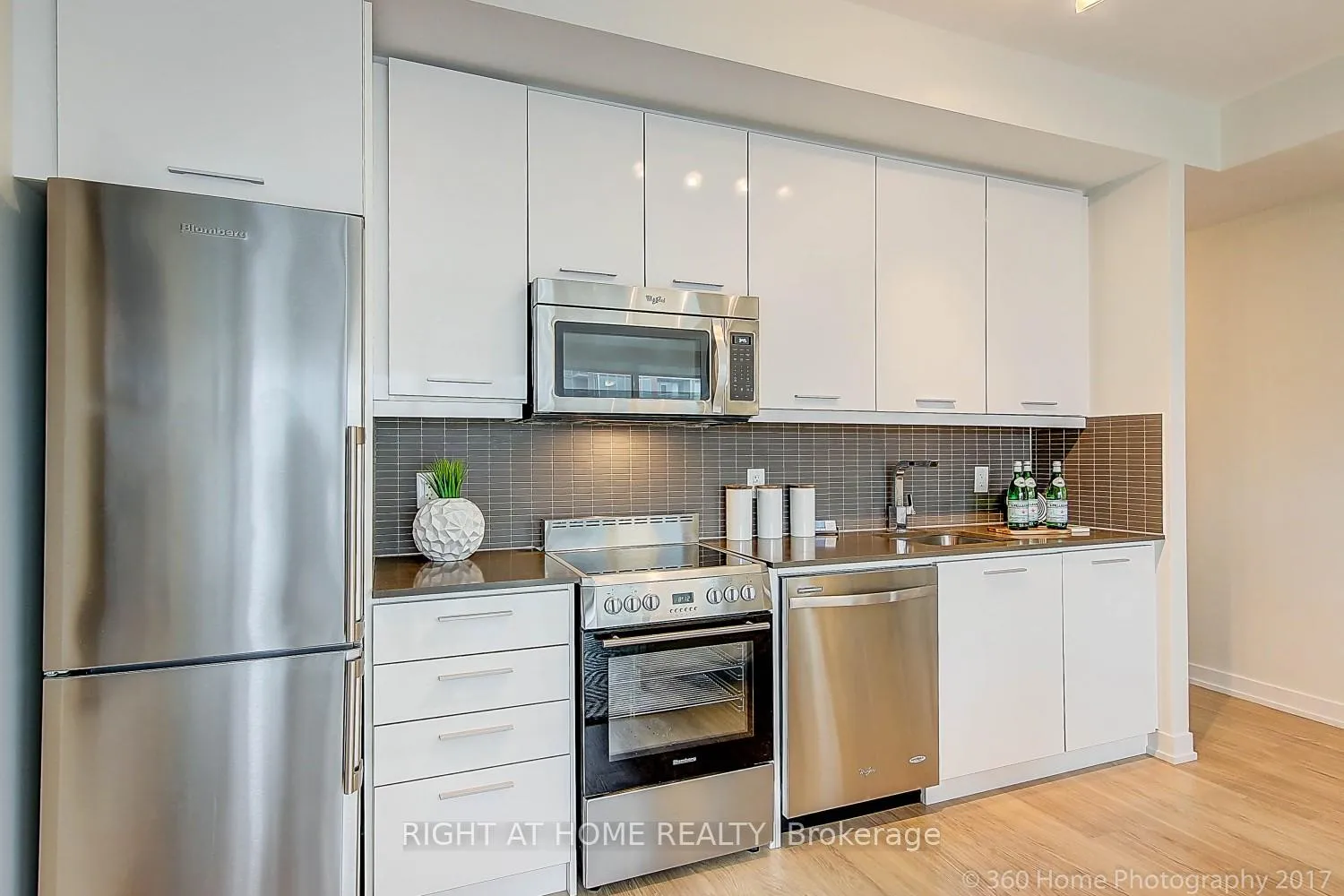 Photo 21 of Unit 1613, 105 George Street, Toronto, Moss Park — HOMEH