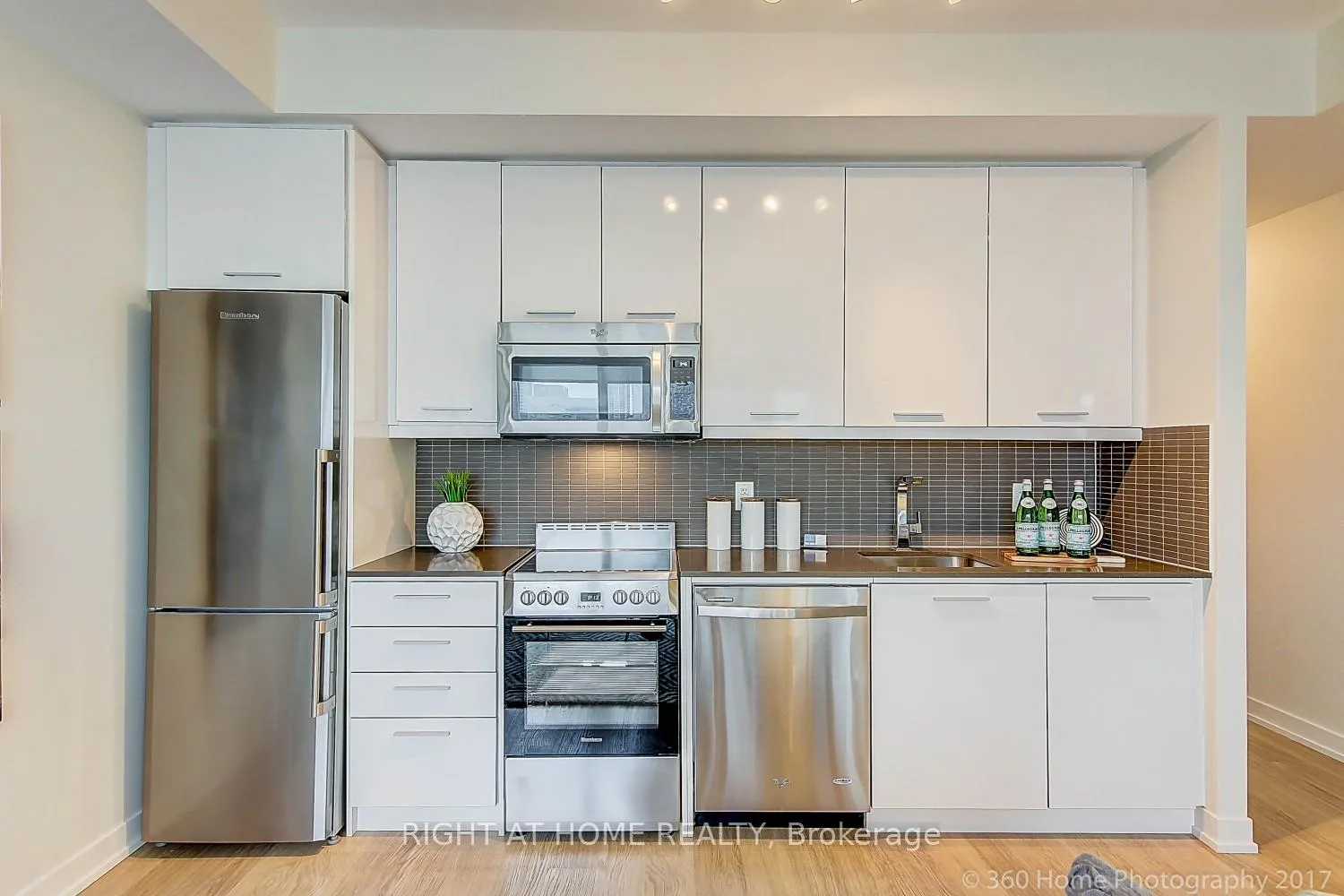 Photo 22 of Unit 1613, 105 George Street, Toronto, Moss Park — HOMEH