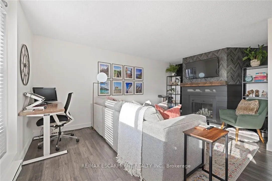 Photo 12 of Unit 901, 700 Dynes Road, Burlington, Roseland — HOMEH