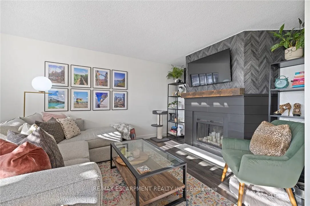 Photo 13 of Unit 901, 700 Dynes Road, Burlington, Roseland — HOMEH