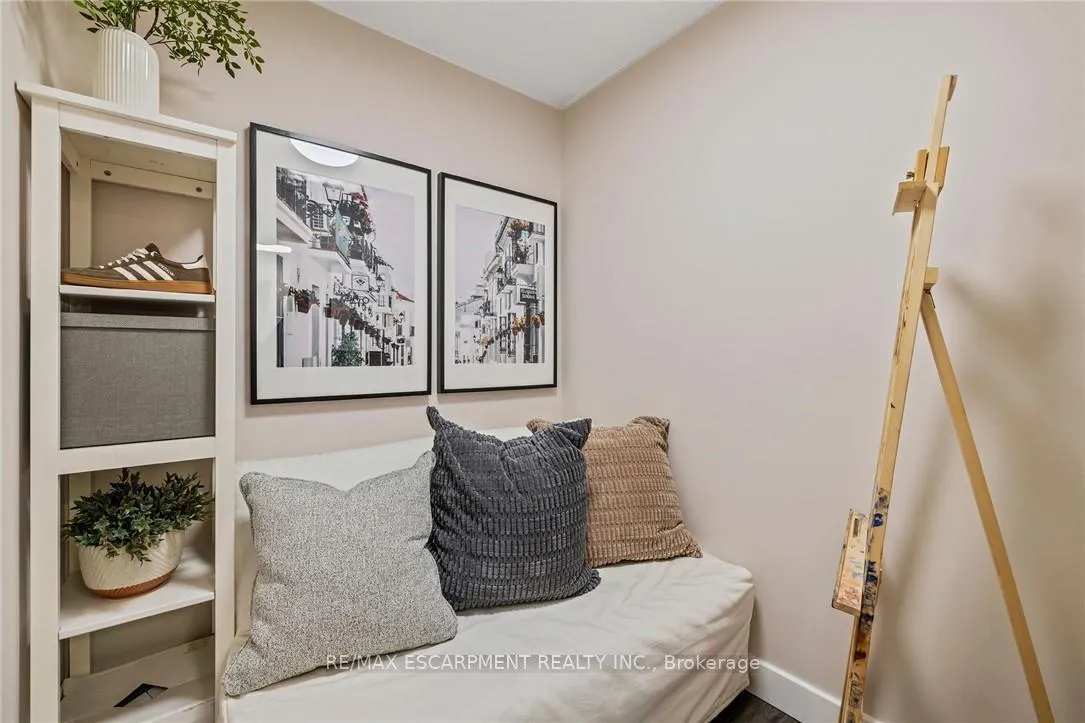 Photo 16 of Unit 901, 700 Dynes Road, Burlington, Roseland — HOMEH