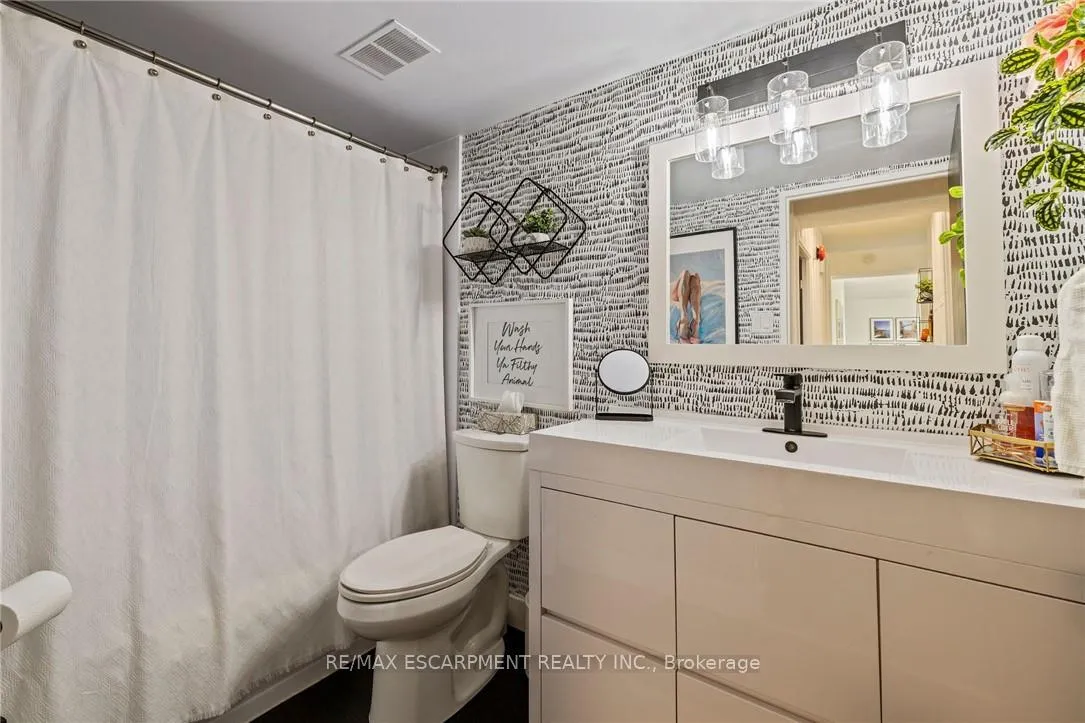 Photo 18 of Unit 901, 700 Dynes Road, Burlington, Roseland — HOMEH