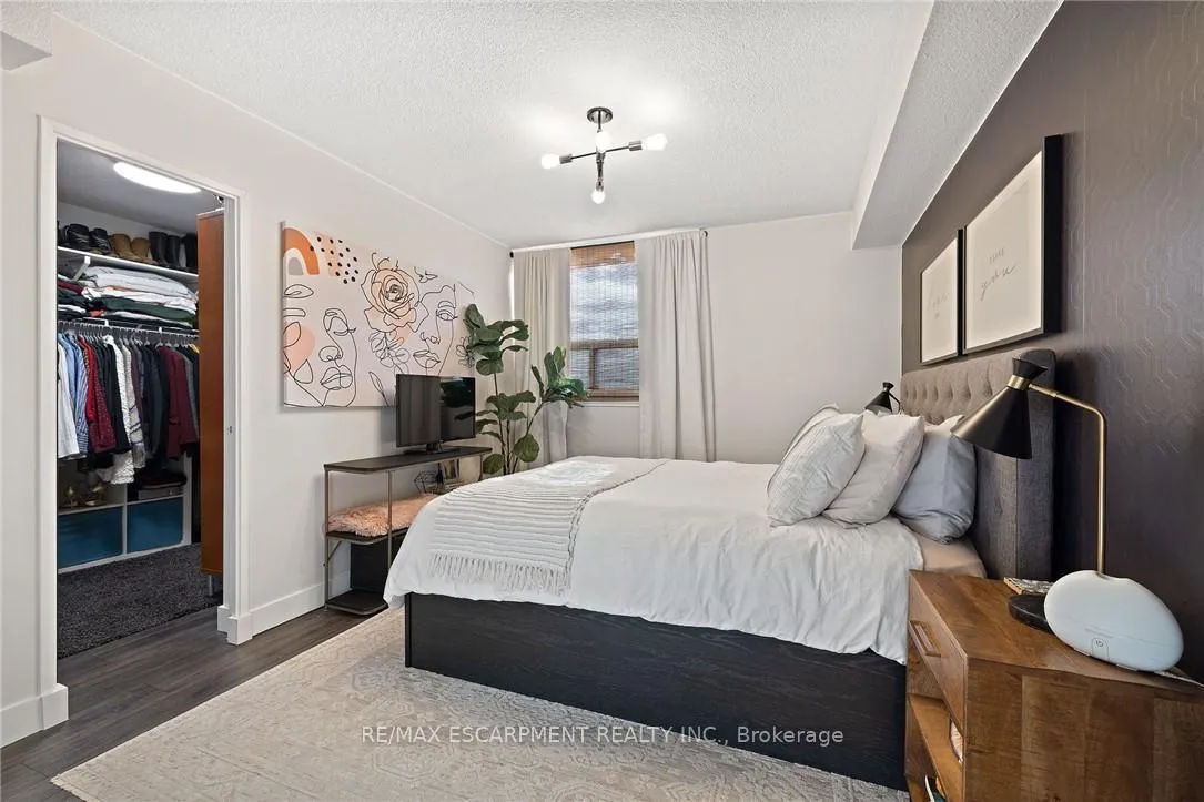 Photo 23 of Unit 901, 700 Dynes Road, Burlington, Roseland — HOMEH