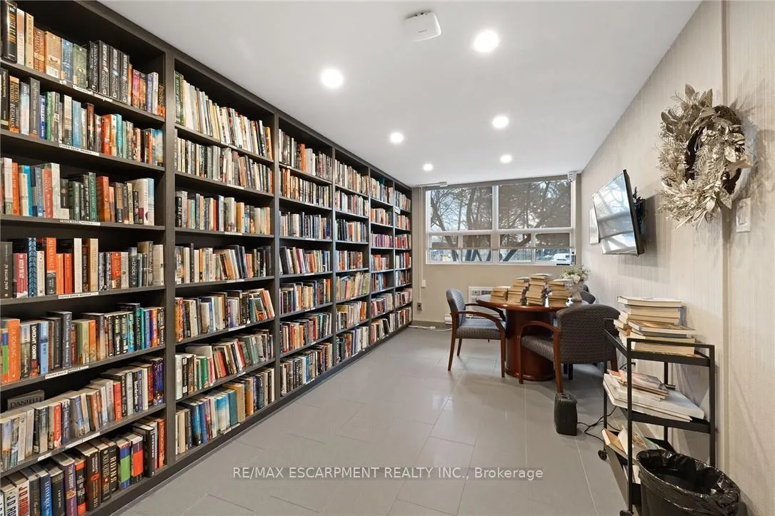 Photo 35 of Unit 901, 700 Dynes Road, Burlington, Roseland — HOMEH