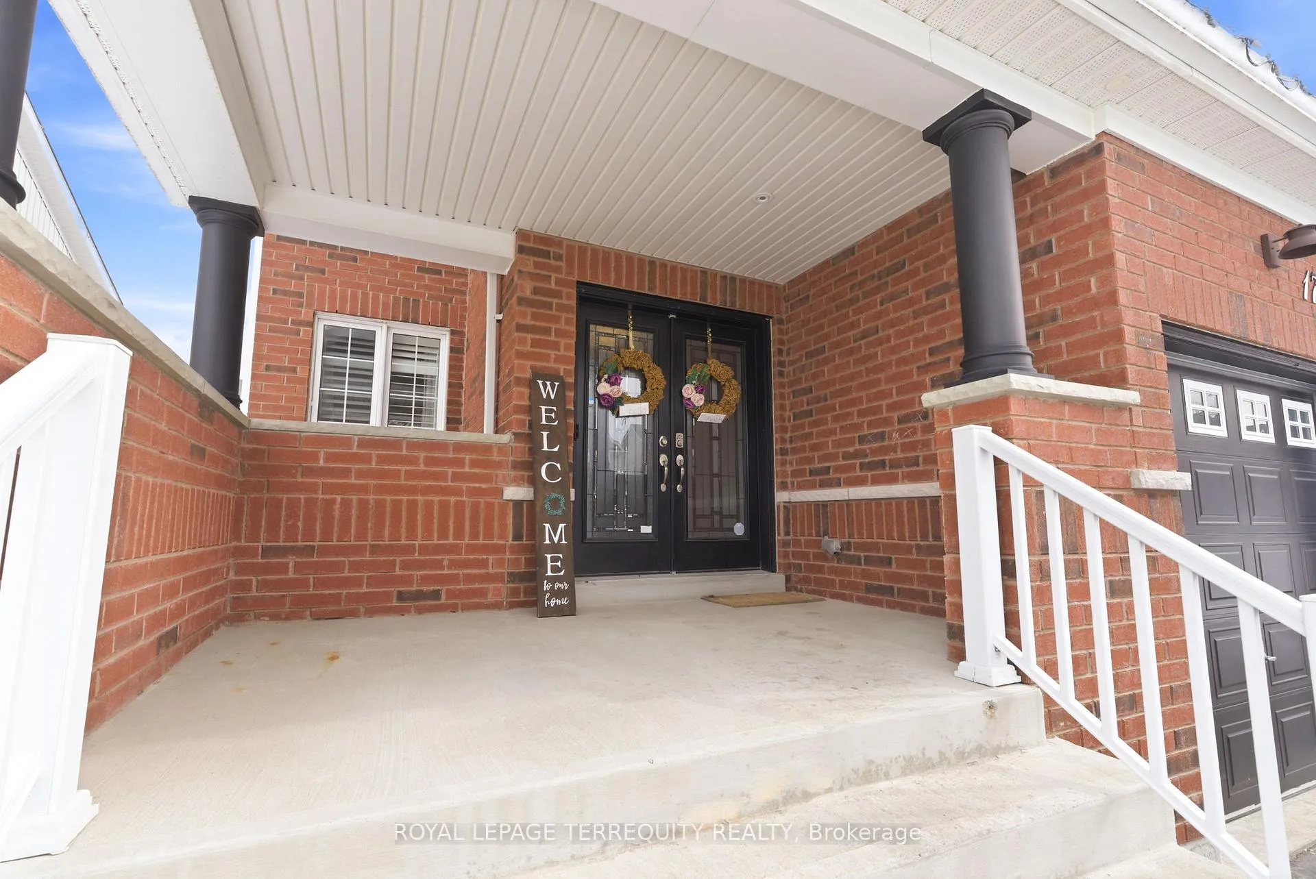 Photo 3 of 1747 Arborwood Drive, Oshawa, Taunton — HOMEH