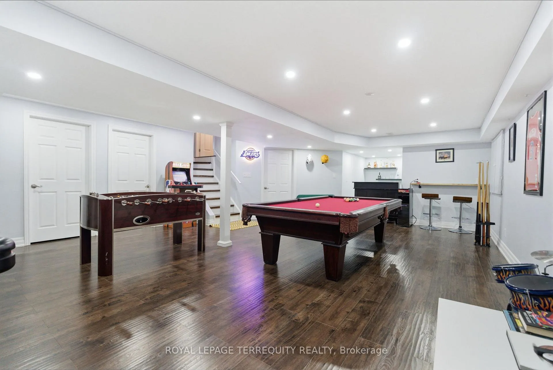 Photo 4 of 1747 Arborwood Drive, Oshawa, Taunton — HOMEH