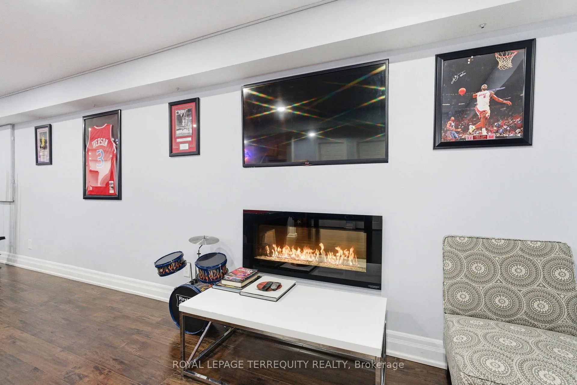 Photo 13 of 1747 Arborwood Drive, Oshawa, Taunton — HOMEH