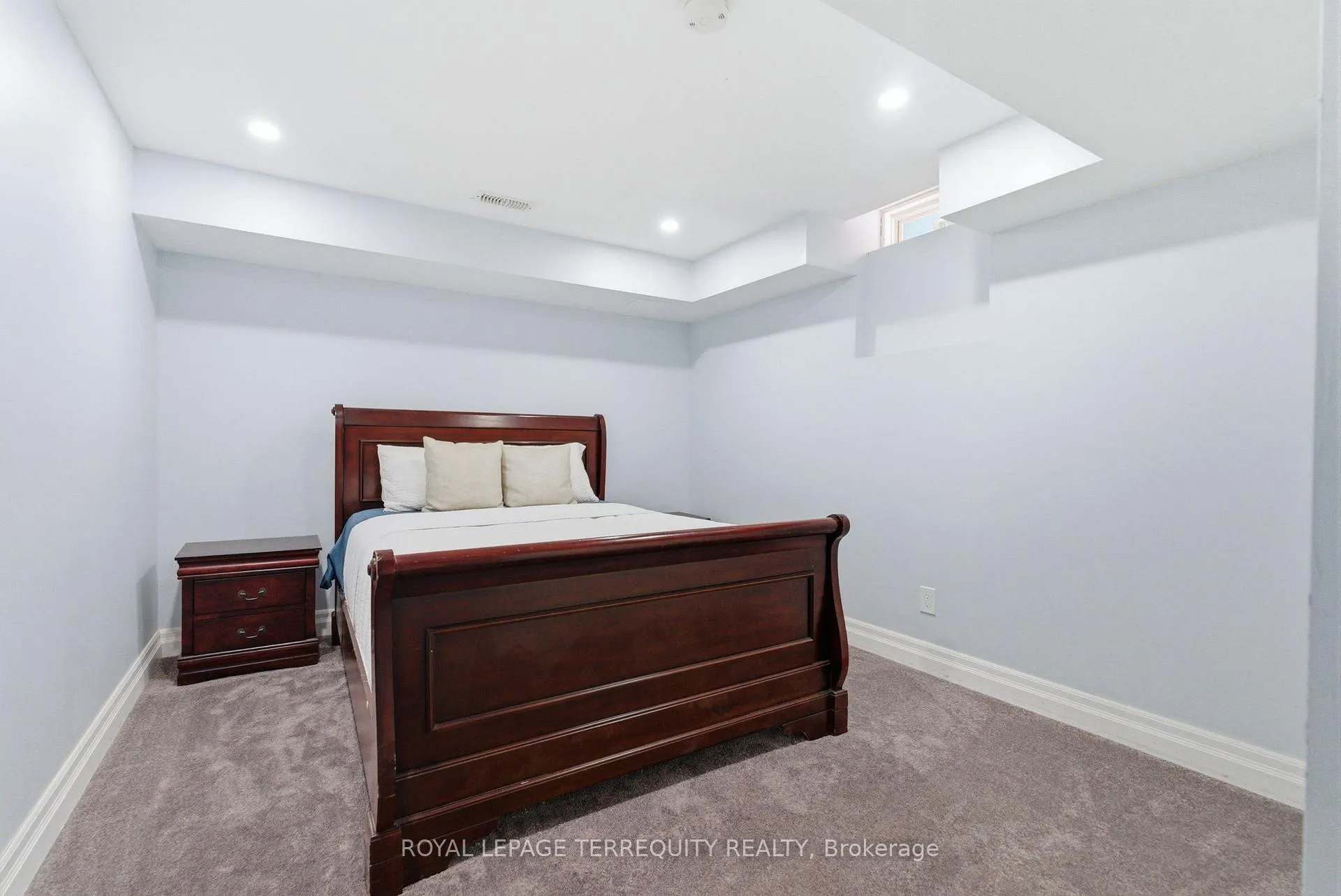 Photo 14 of 1747 Arborwood Drive, Oshawa, Taunton — HOMEH
