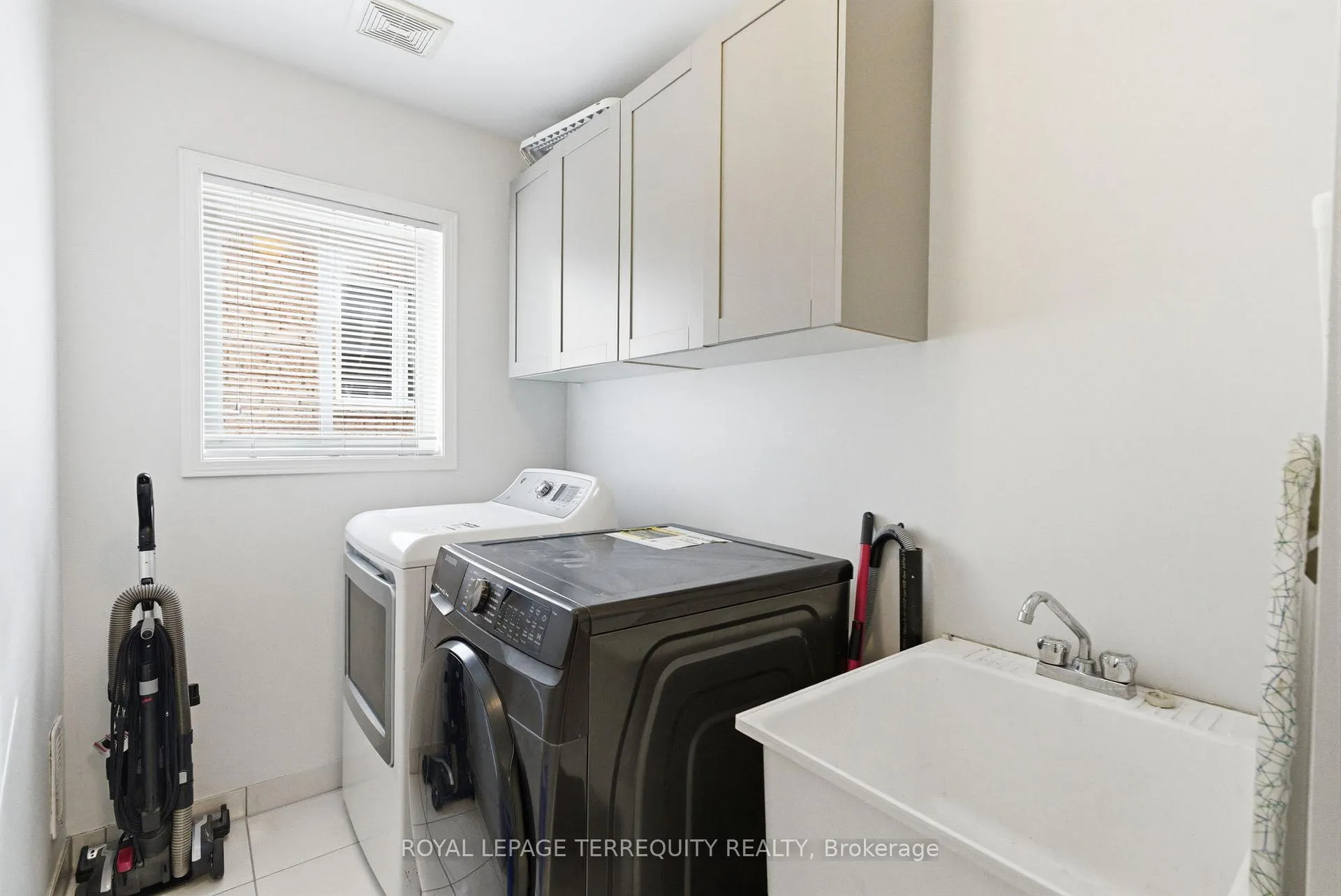 Photo 27 of 1747 Arborwood Drive, Oshawa, Taunton — HOMEH