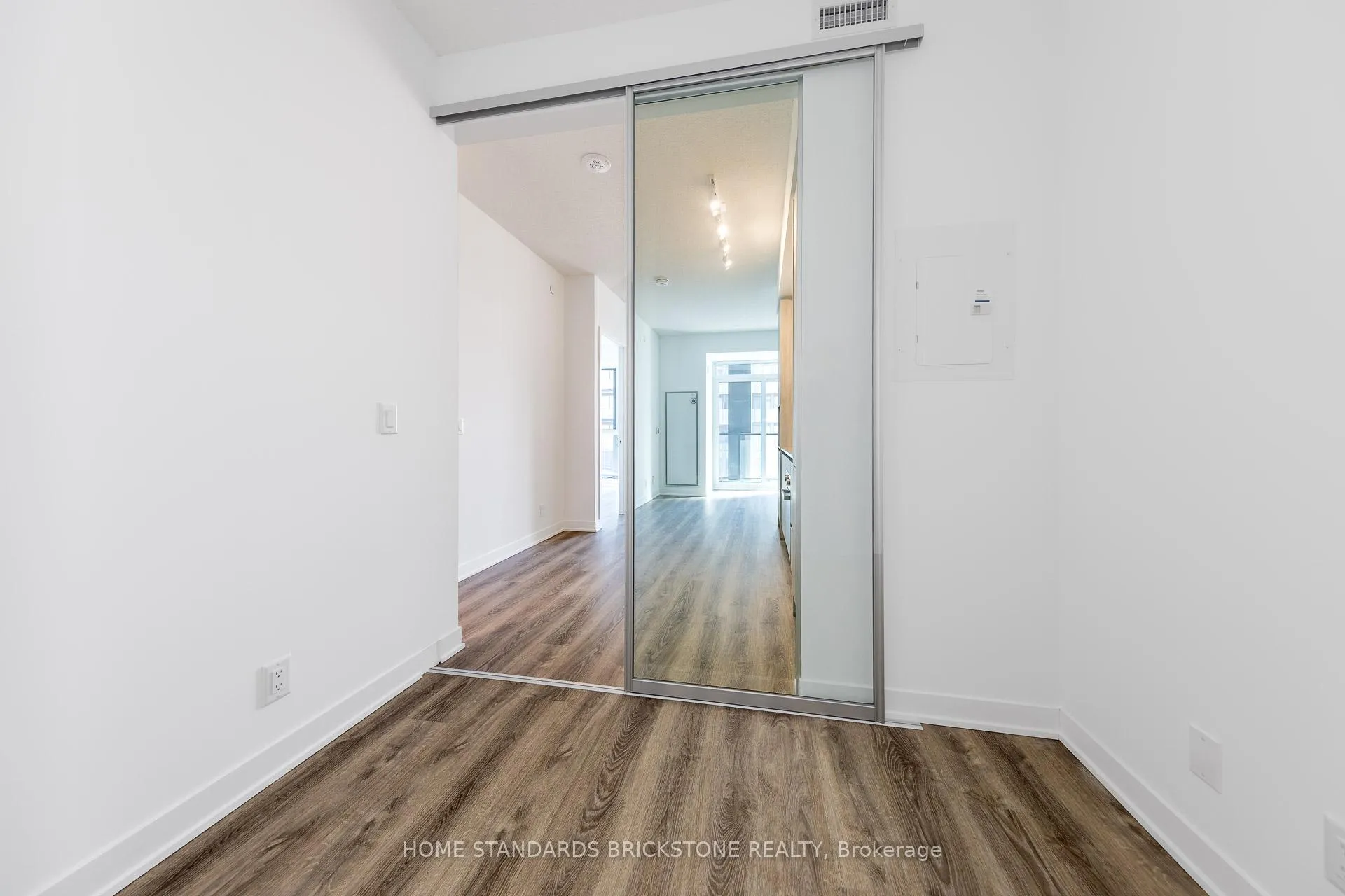 Photo 18 of Unit 1609, 180 Front Street E, Toronto, Moss Park — HOMEH