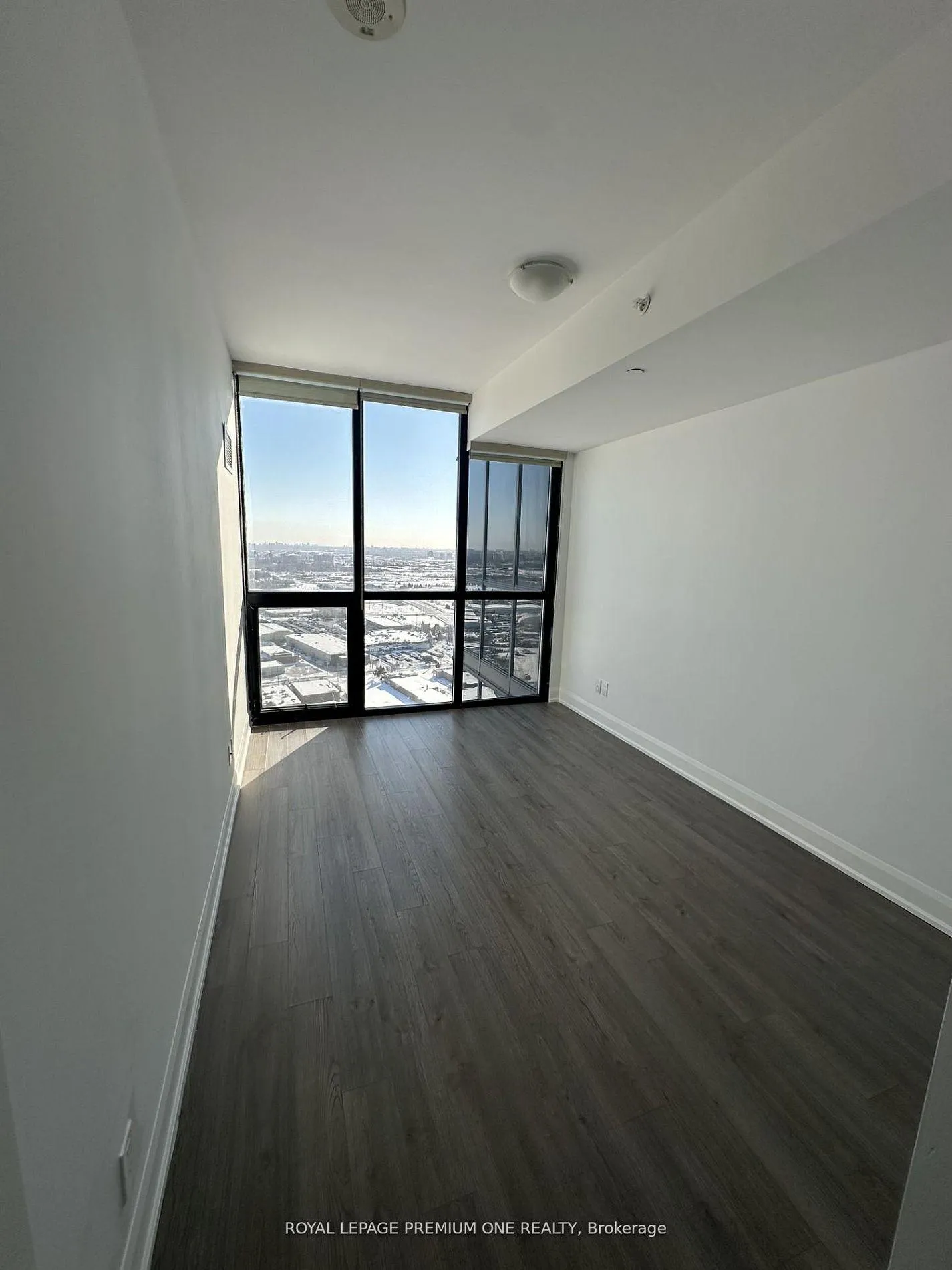 Photo 11 of Unit 3002, 2910 Highway 7 Road, Vaughan, Concord — HOMEH