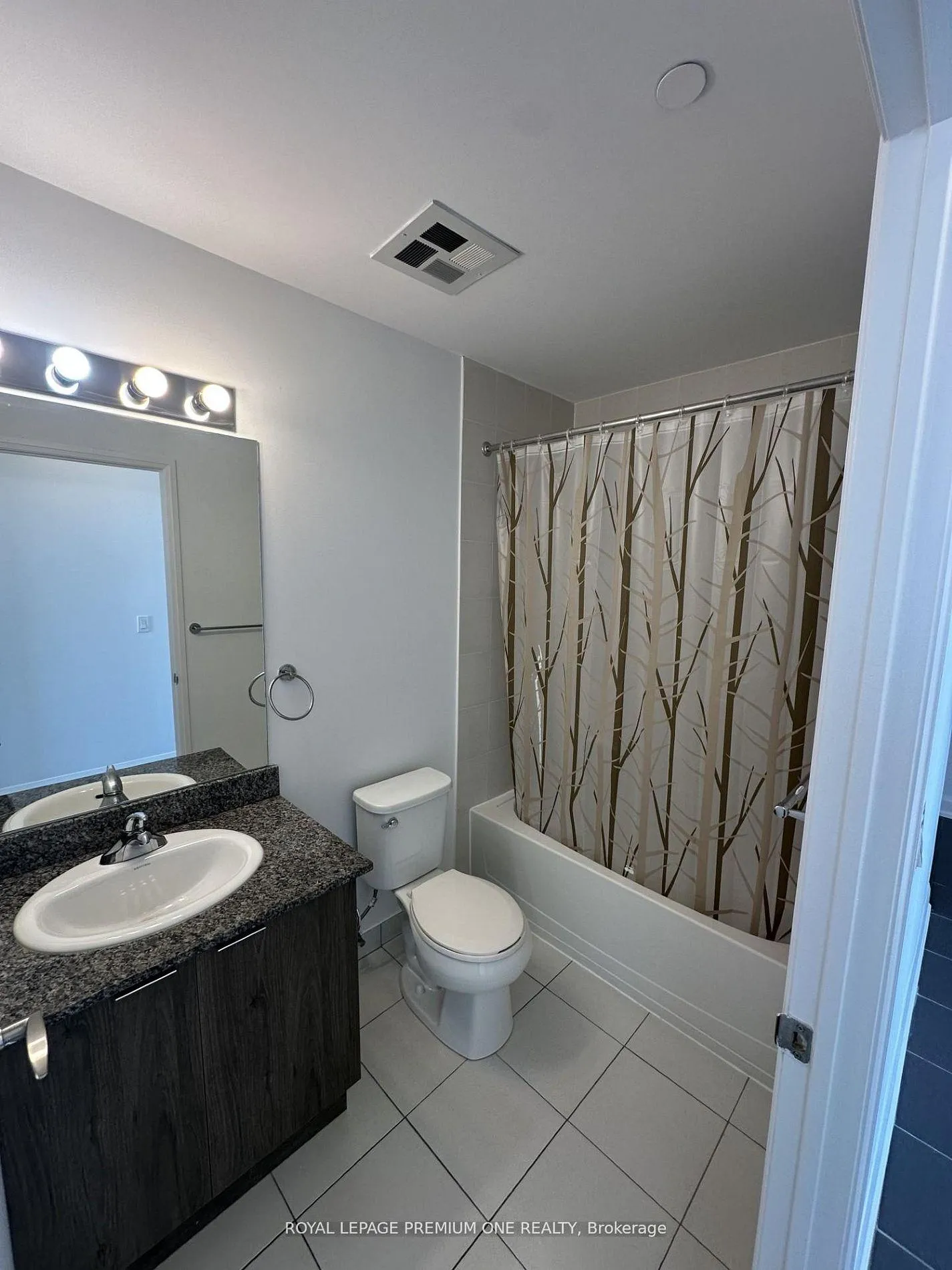 Photo 13 of Unit 3002, 2910 Highway 7 Road, Vaughan, Concord — HOMEH