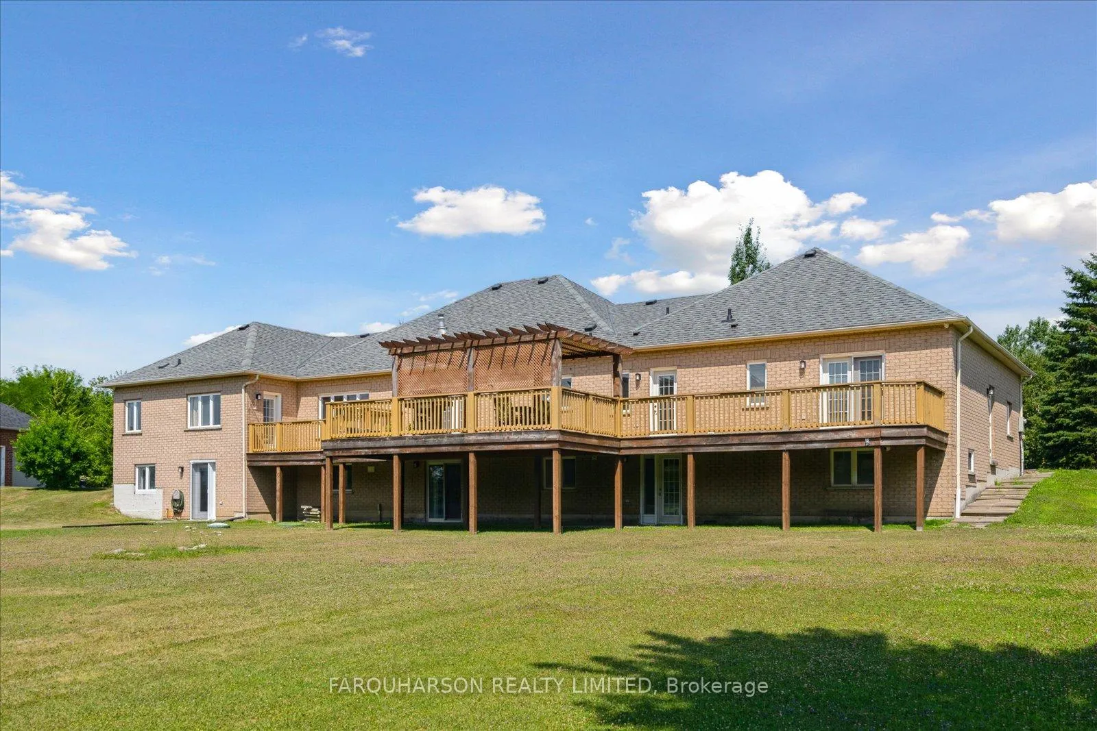 Photo 3 of 39 Deer Ridge Road, Uxbridge, Rural Uxbridge — HOMEH