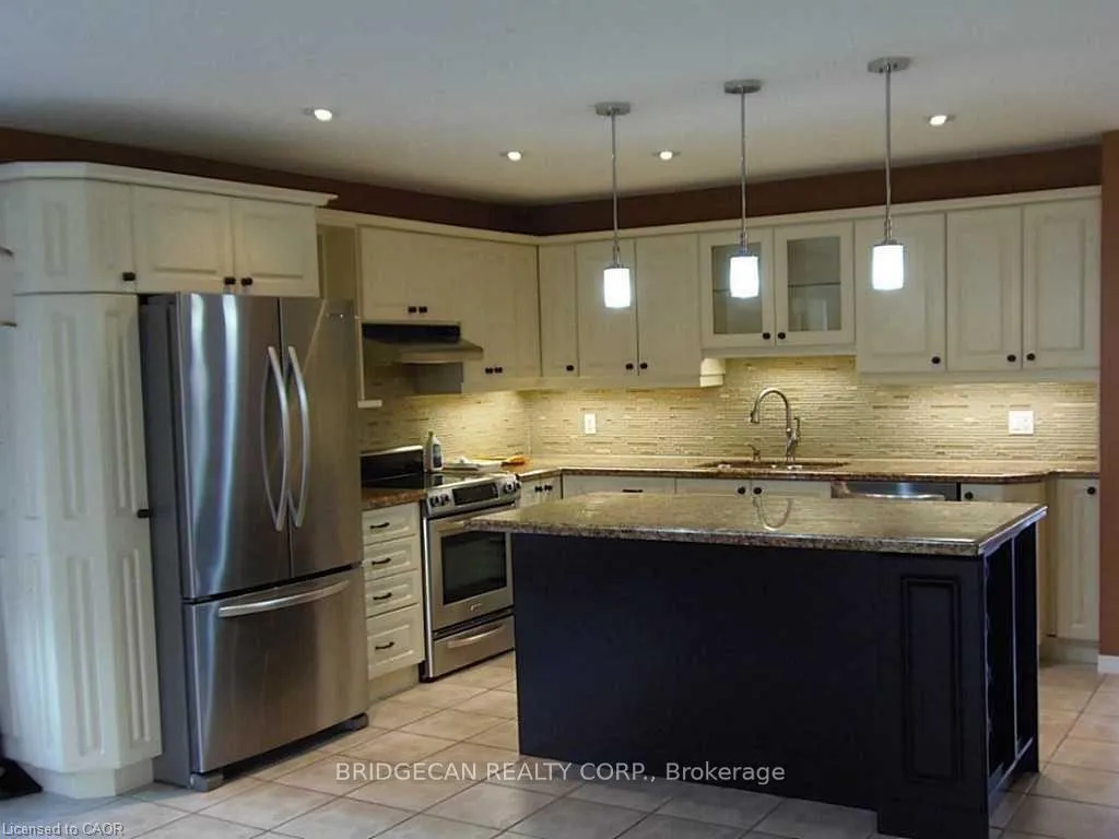 Photo 3 of 1020 Green Mountain Road E, Hamilton, Stoney Creek — HOMEH