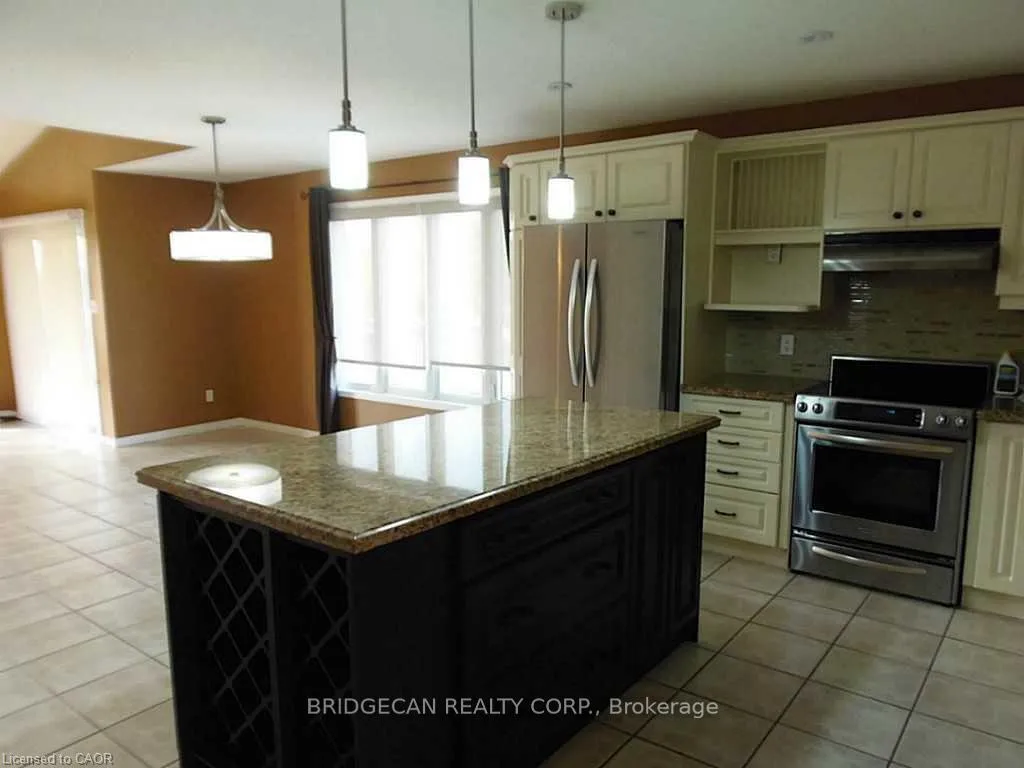 Photo 4 of 1020 Green Mountain Road E, Hamilton, Stoney Creek — HOMEH