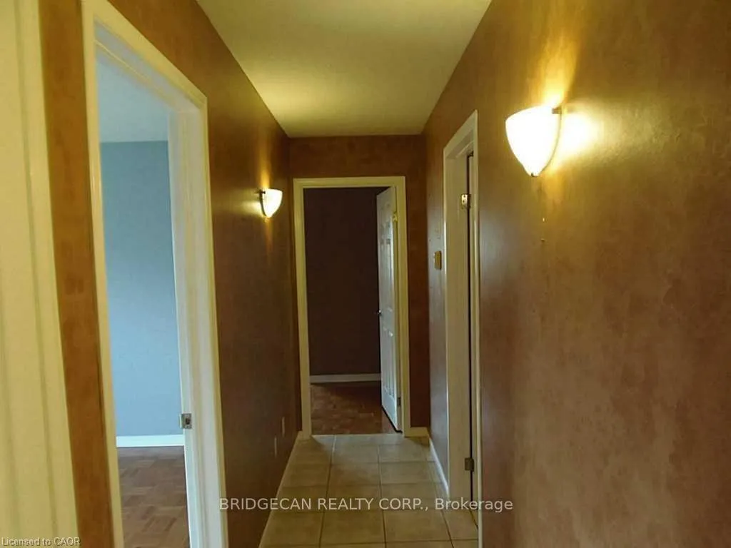 Photo 9 of 1020 Green Mountain Road E, Hamilton, Stoney Creek — HOMEH
