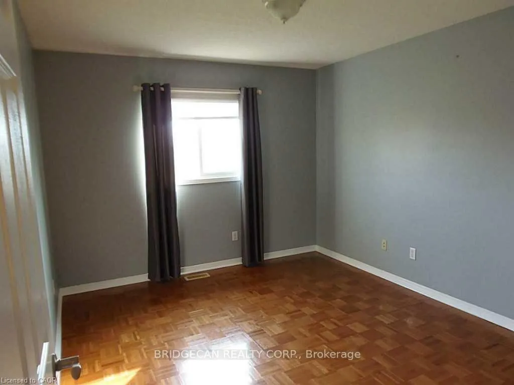 Photo 10 of 1020 Green Mountain Road E, Hamilton, Stoney Creek — HOMEH