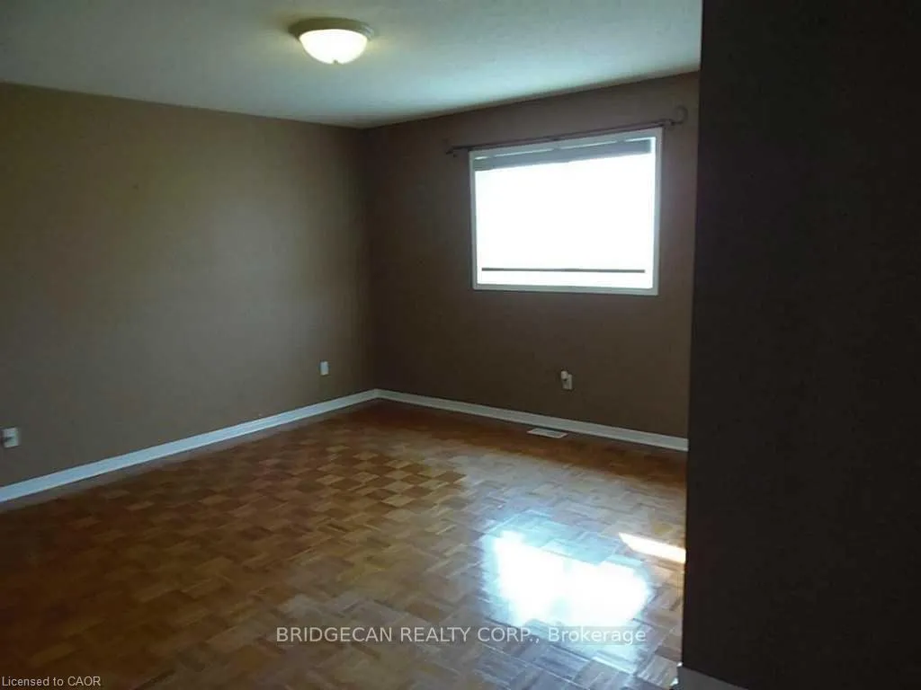 Photo 13 of 1020 Green Mountain Road E, Hamilton, Stoney Creek — HOMEH