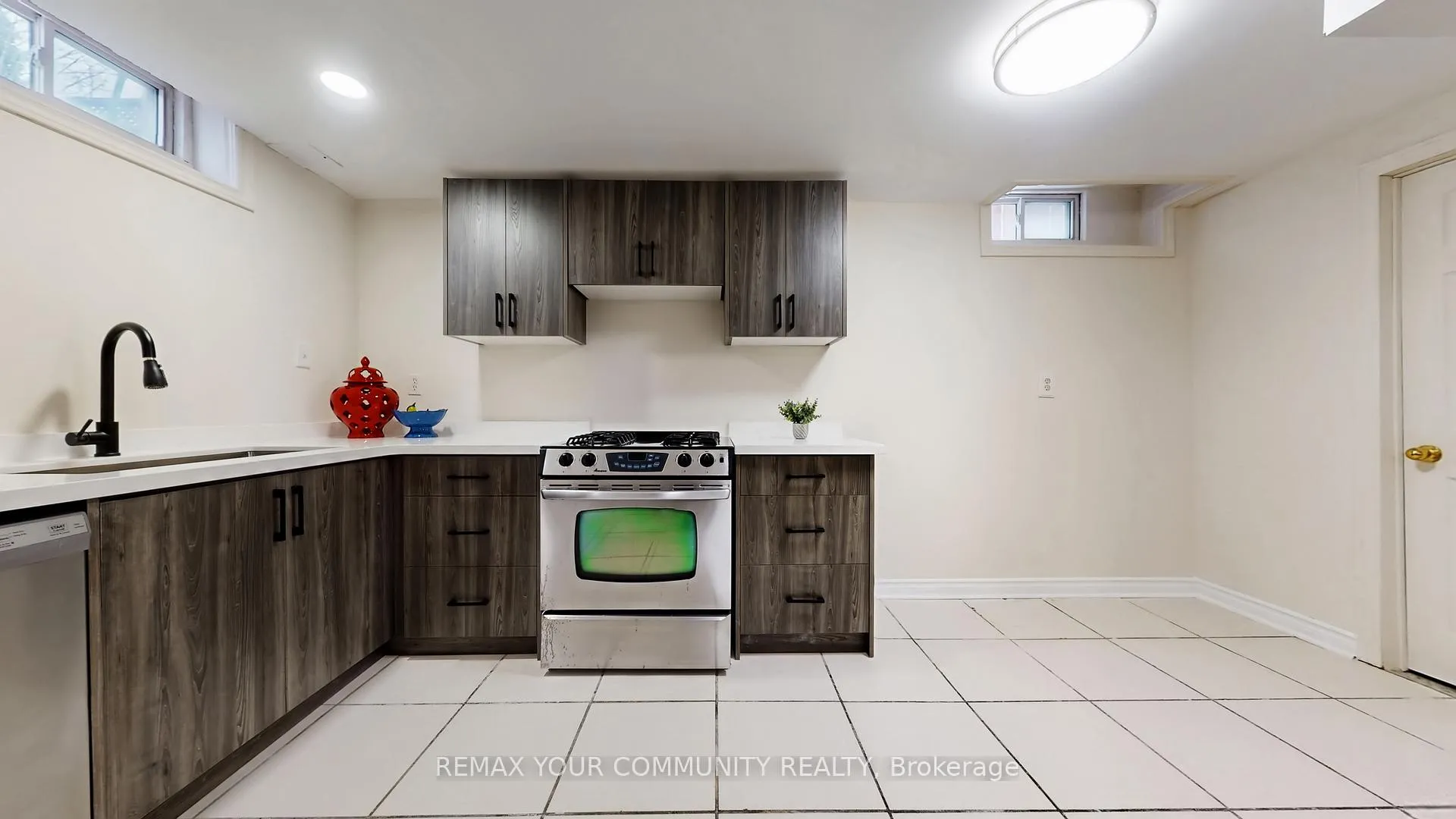 Photo 24 of 8734 Martin Grove Road, Vaughan, Elder Mills — HOMEH