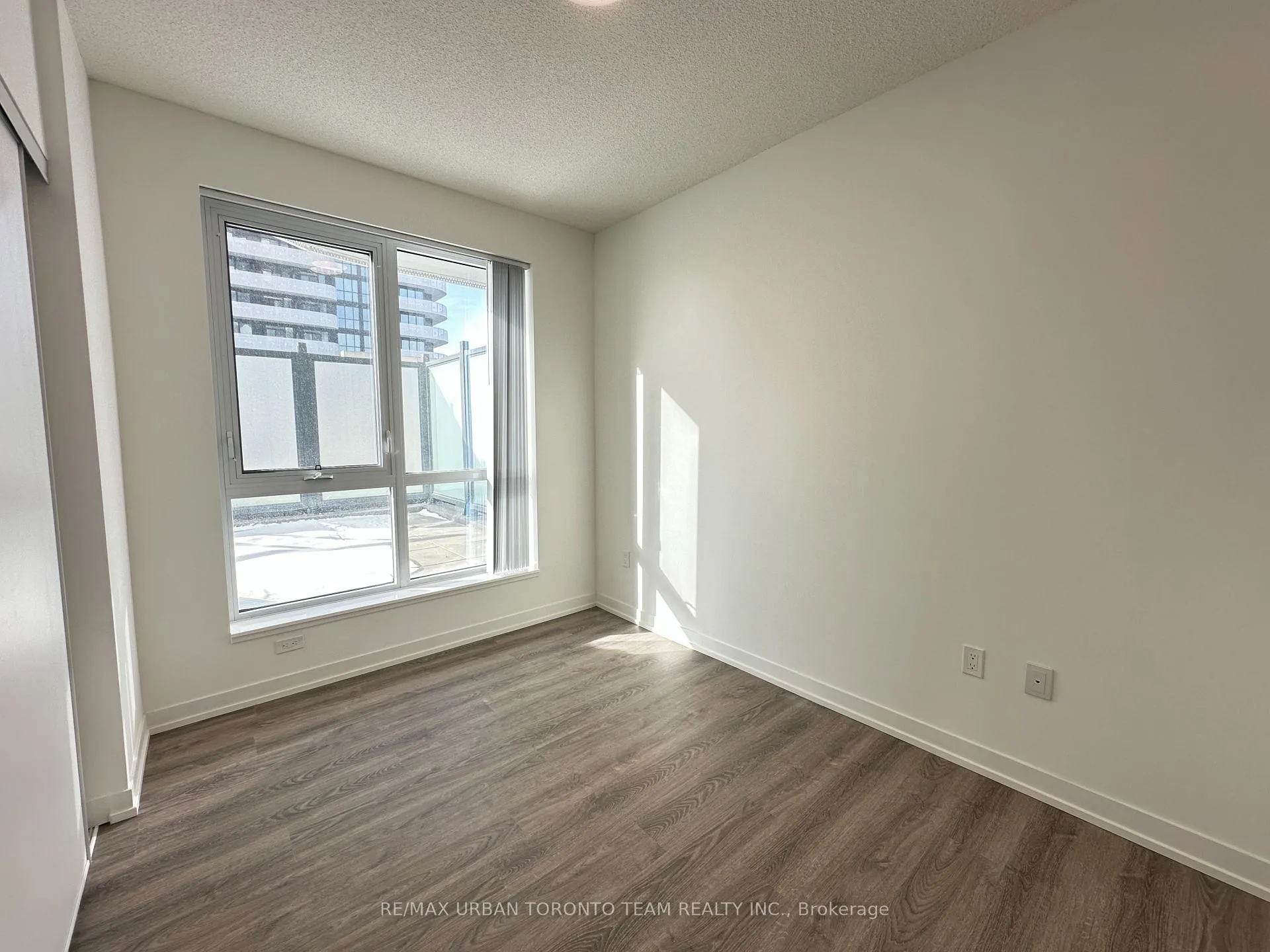 Photo 11 of Unit 517, 8 Interchange Way, Vaughan, Vaughan Corporate Centre — HOMEH