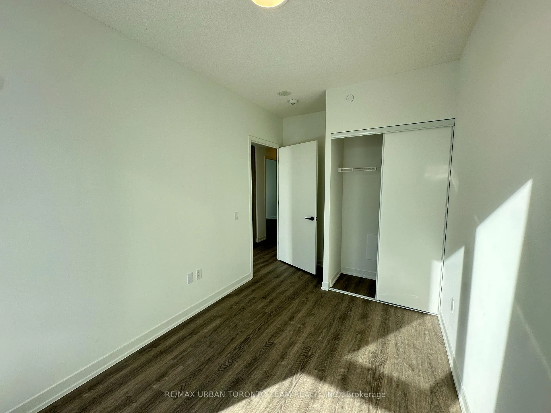 Photo 13 of Unit 517, 8 Interchange Way, Vaughan, Vaughan Corporate Centre — HOMEH