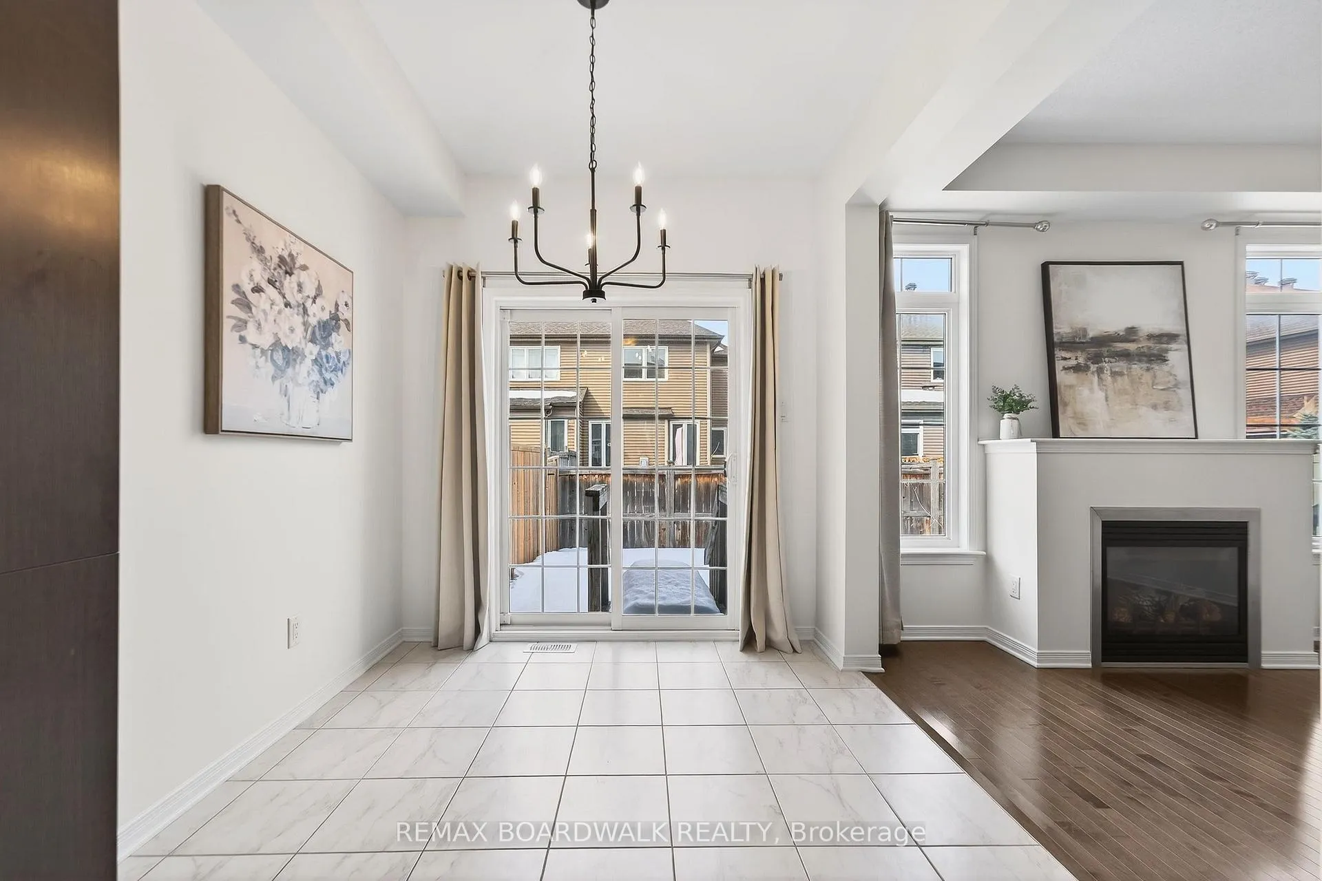 Photo 12 of 716 Oakglade Avenue, Ottawa, Kanata - Emerald Meadows/Trailwest — HOMEH