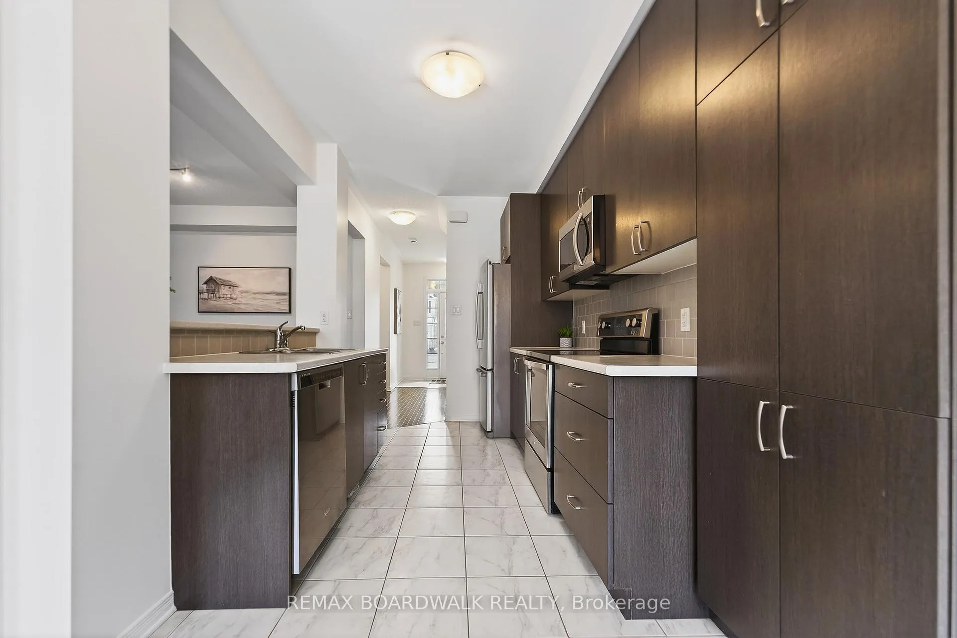 Photo 14 of 716 Oakglade Avenue, Ottawa, Kanata - Emerald Meadows/Trailwest — HOMEH
