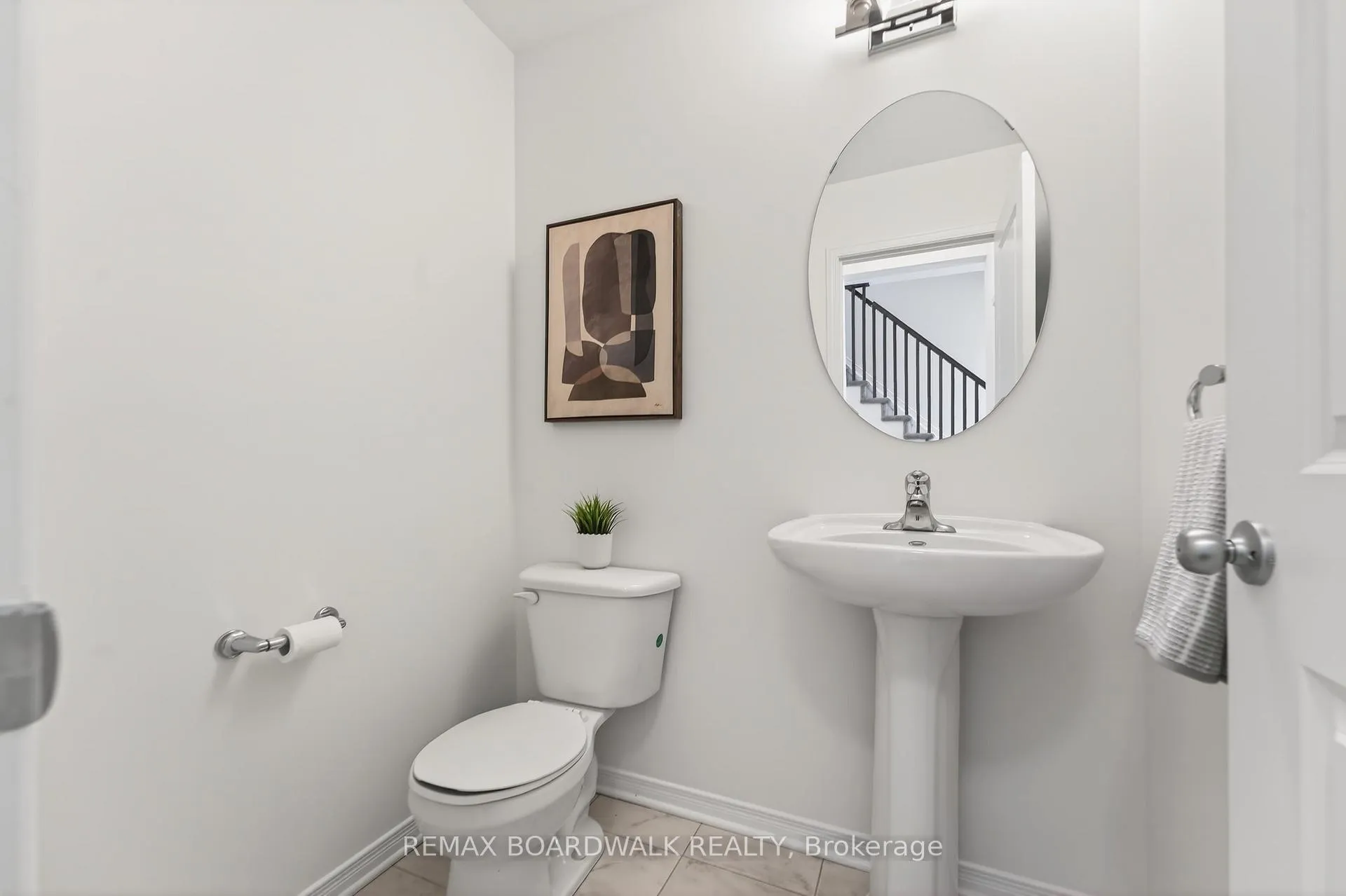 Photo 19 of 716 Oakglade Avenue, Ottawa, Kanata - Emerald Meadows/Trailwest — HOMEH