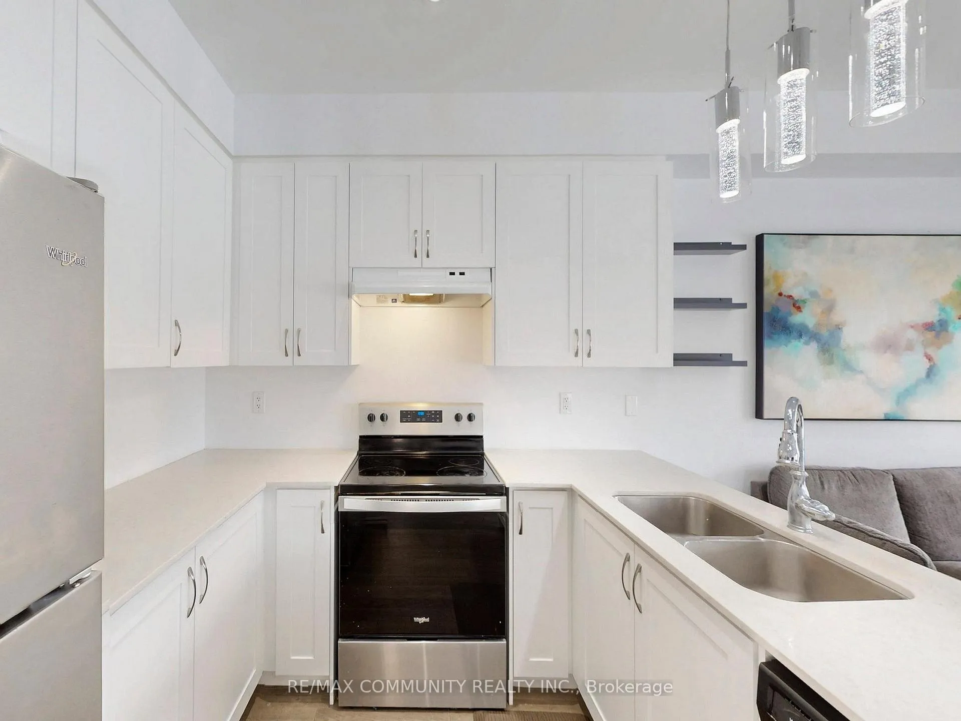 Photo 11 of 210 Ridley Crescent, Southgate — HOMEH