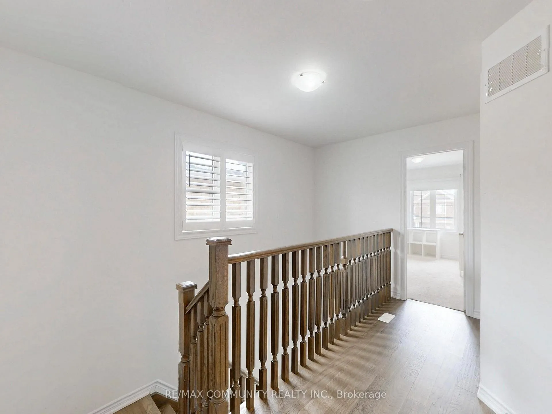 Photo 21 of 210 Ridley Crescent, Southgate — HOMEH